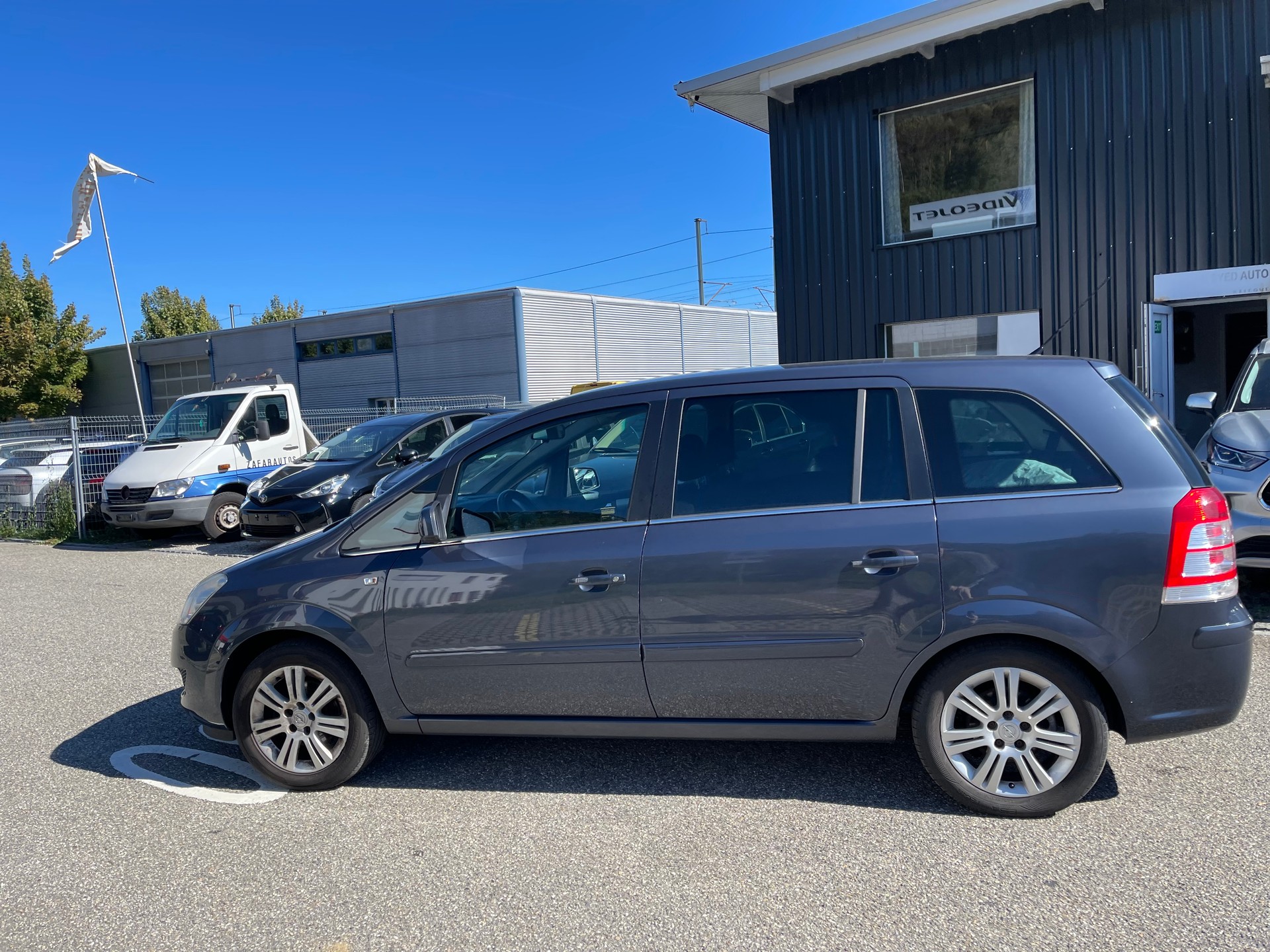 OPEL Zafira 1.8i 16V Anniversary Edition-image-7
