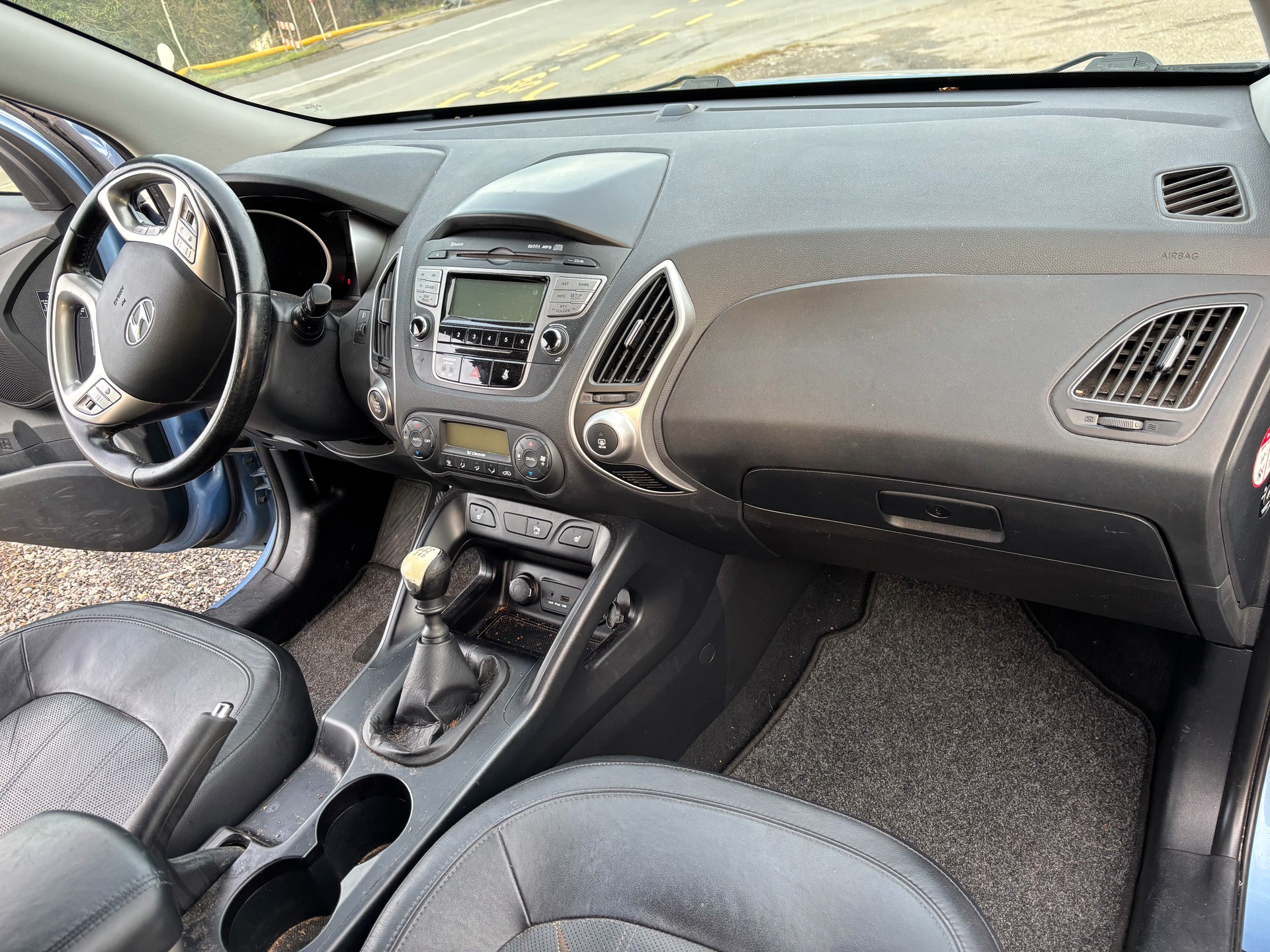 HYUNDAI iX 35 2.0 CRDi Premium 4WD ***Problème Moteur***-image-9