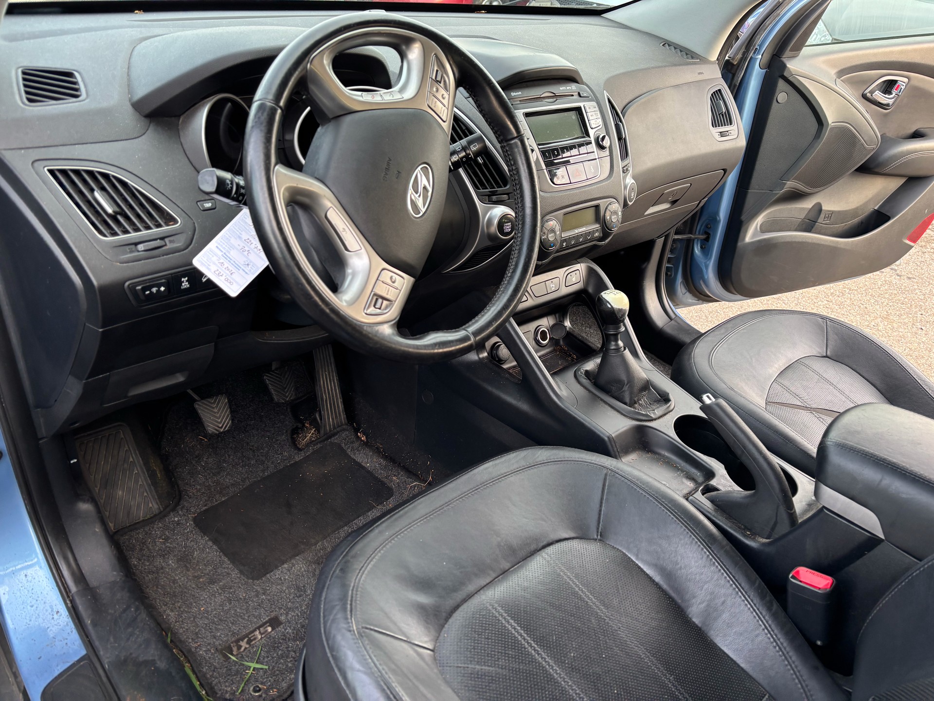 HYUNDAI iX 35 2.0 CRDi Premium 4WD ***Problème Moteur***-image-8