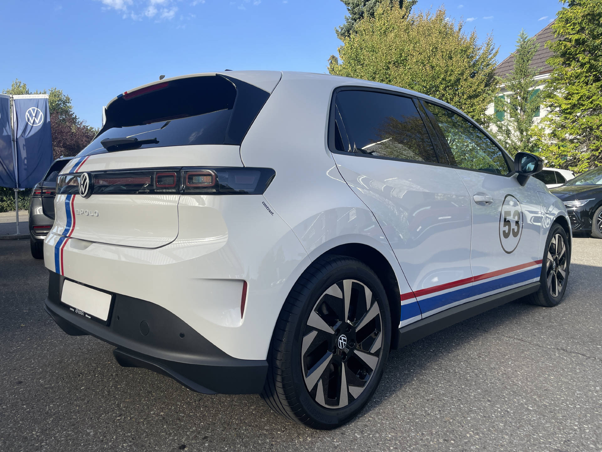 VW ID.Polo Life Edition One-showroom-element-3