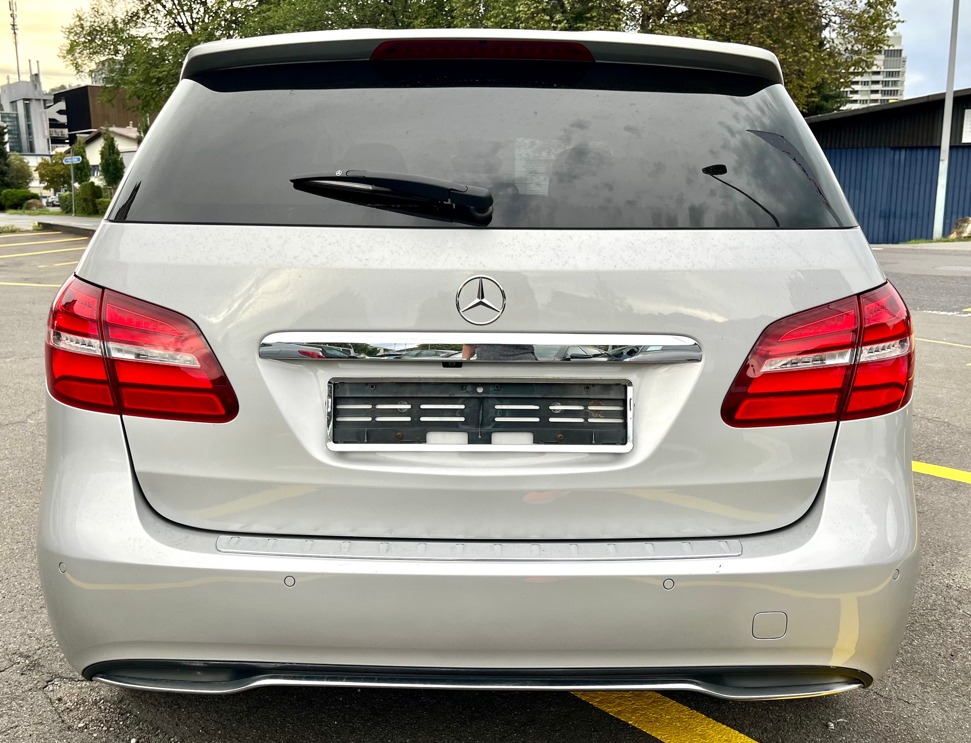 MERCEDES-BENZ B 220 Style 4Matic 7G-DCT-image-6