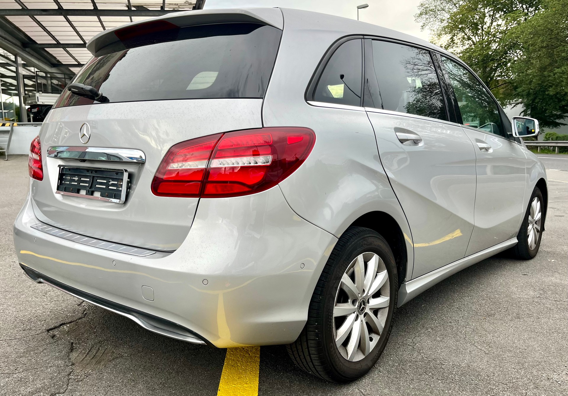 MERCEDES-BENZ B 220 Style 4Matic 7G-DCT-image-5