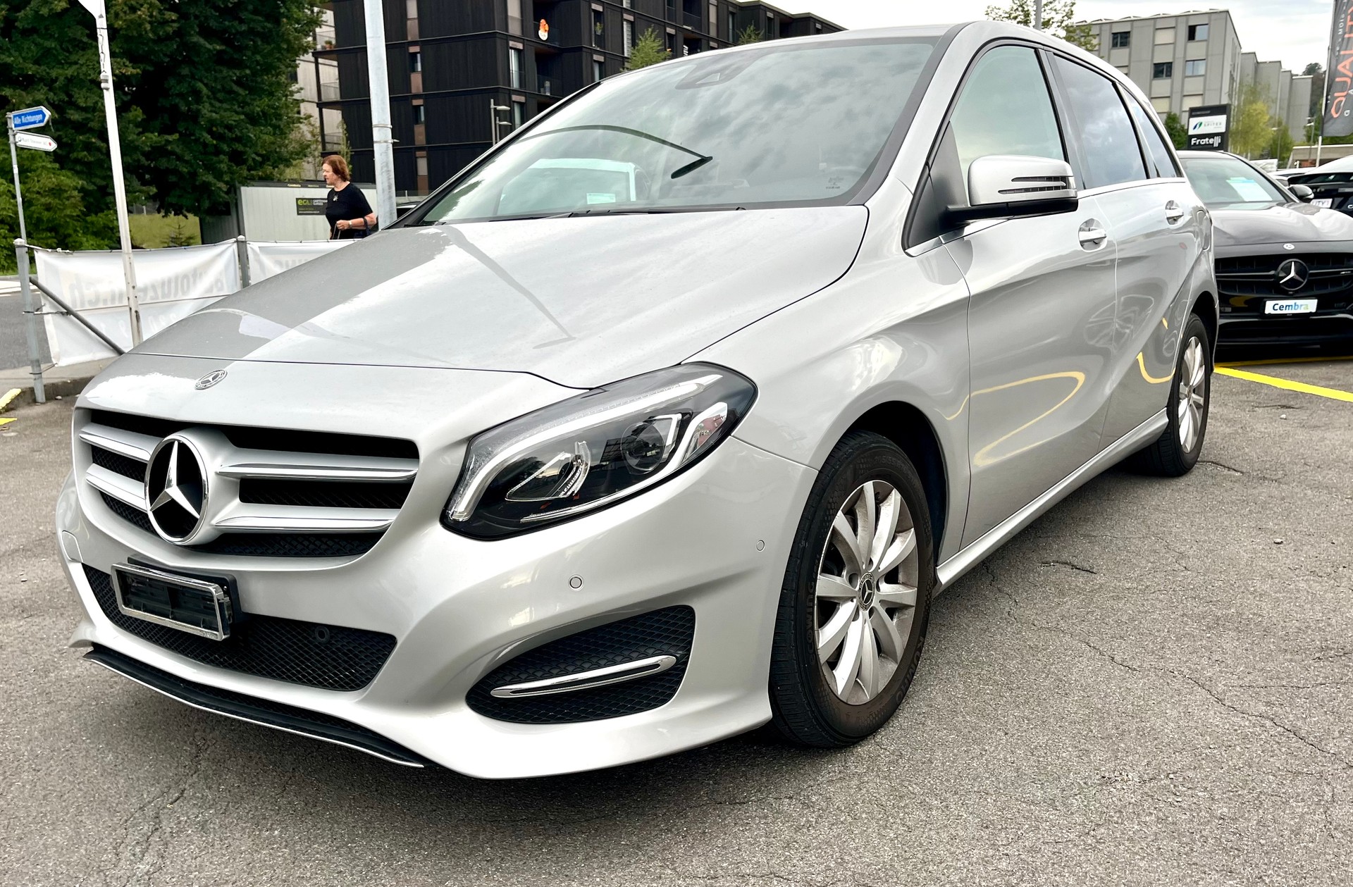 MERCEDES-BENZ B 220 Style 4Matic 7G-DCT-image-0