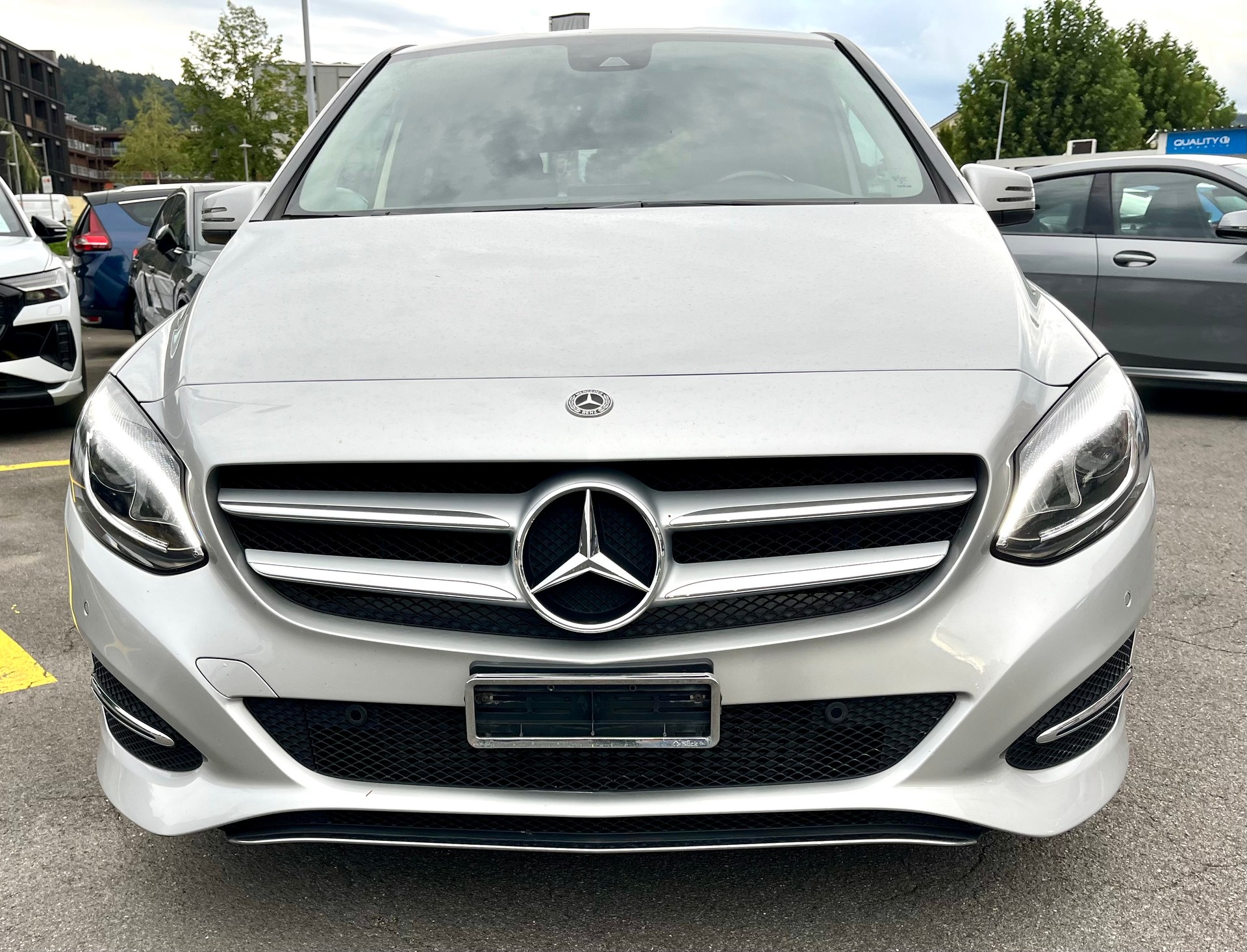 MERCEDES-BENZ B 220 Style 4Matic 7G-DCT-image-1
