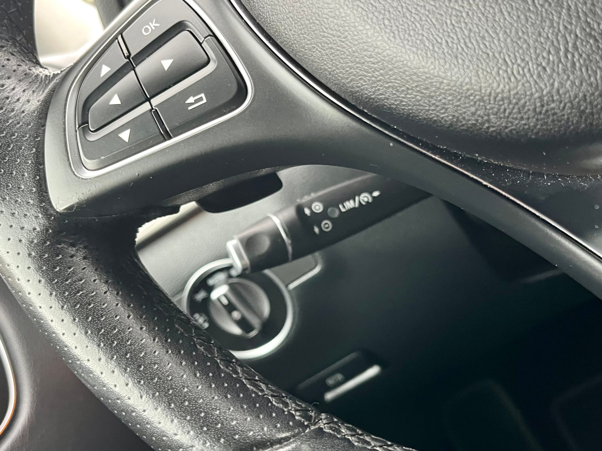 MERCEDES-BENZ B 220 Style 4Matic 7G-DCT-image-18