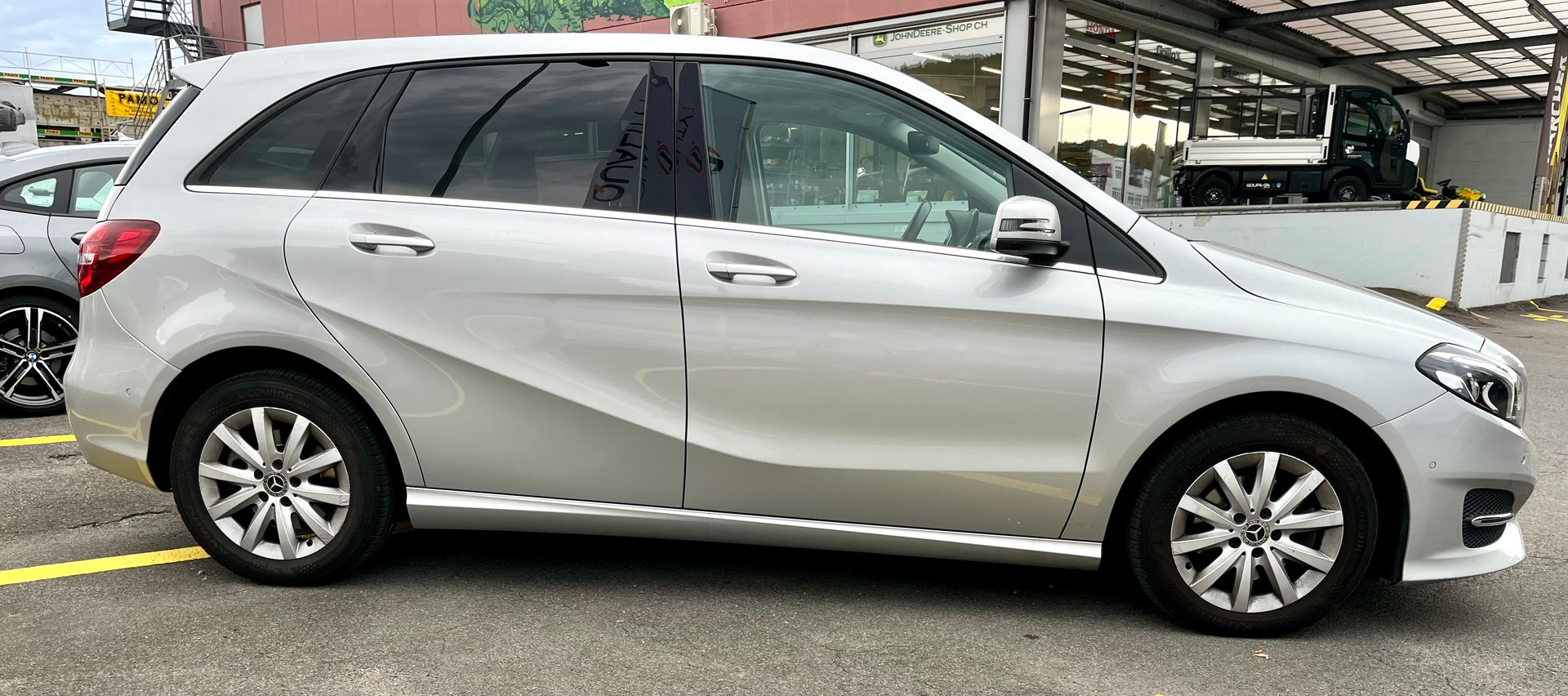 MERCEDES-BENZ B 220 Style 4Matic 7G-DCT-image-4