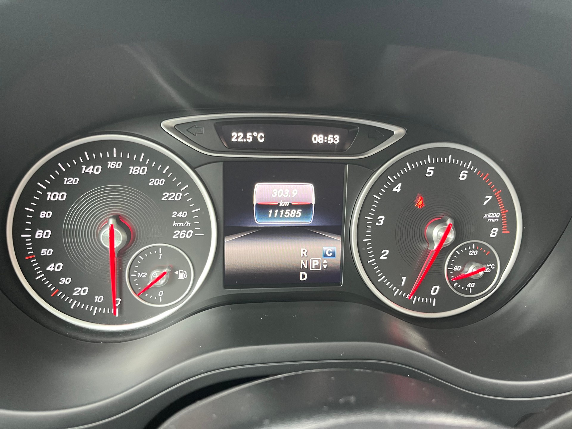 MERCEDES-BENZ B 220 Style 4Matic 7G-DCT-image-24