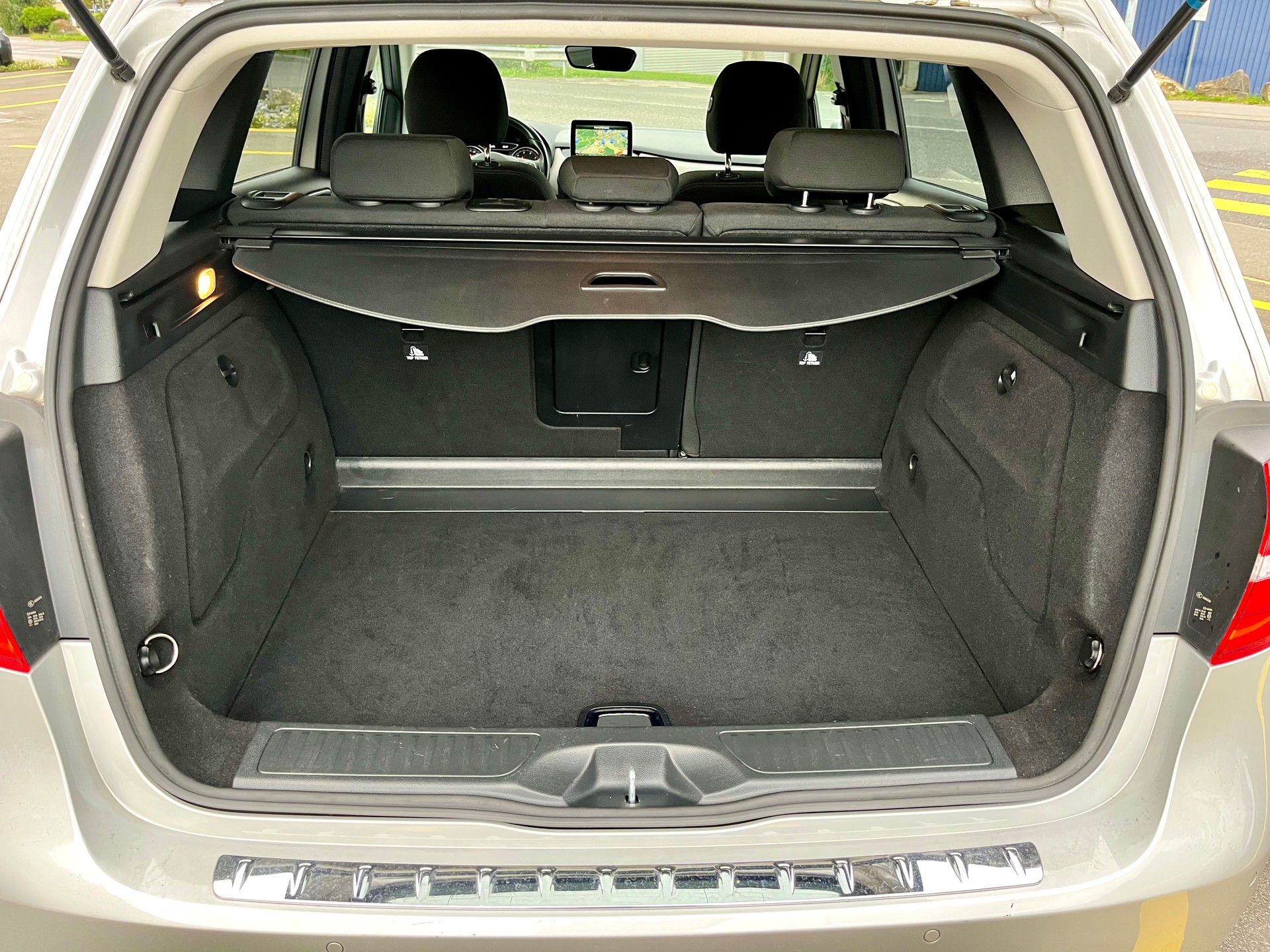 MERCEDES-BENZ B 220 Style 4Matic 7G-DCT-image-8