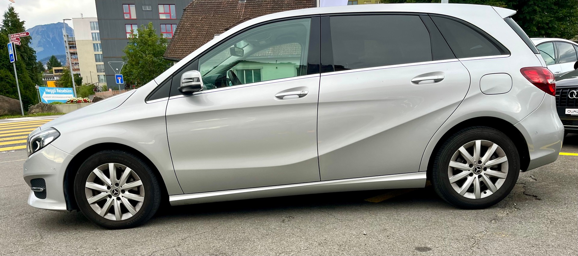 MERCEDES-BENZ B 220 Style 4Matic 7G-DCT-image-9