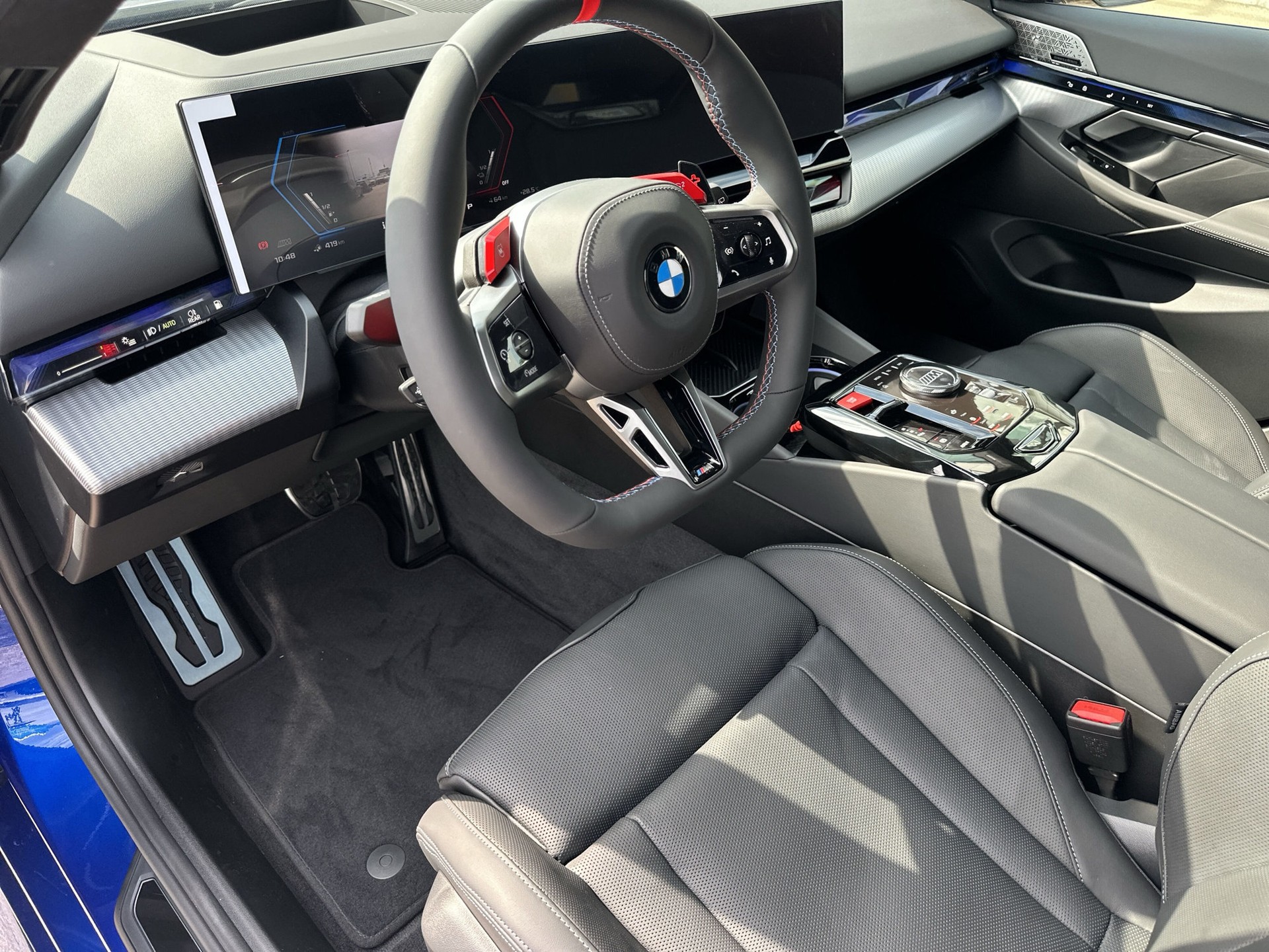 BMW M5 xDrive Touring-image-11