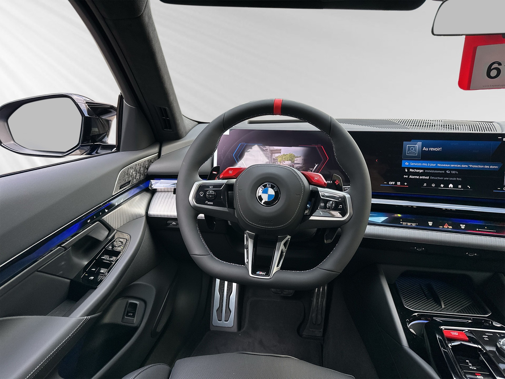 BMW M5 xDrive Touring-image-4