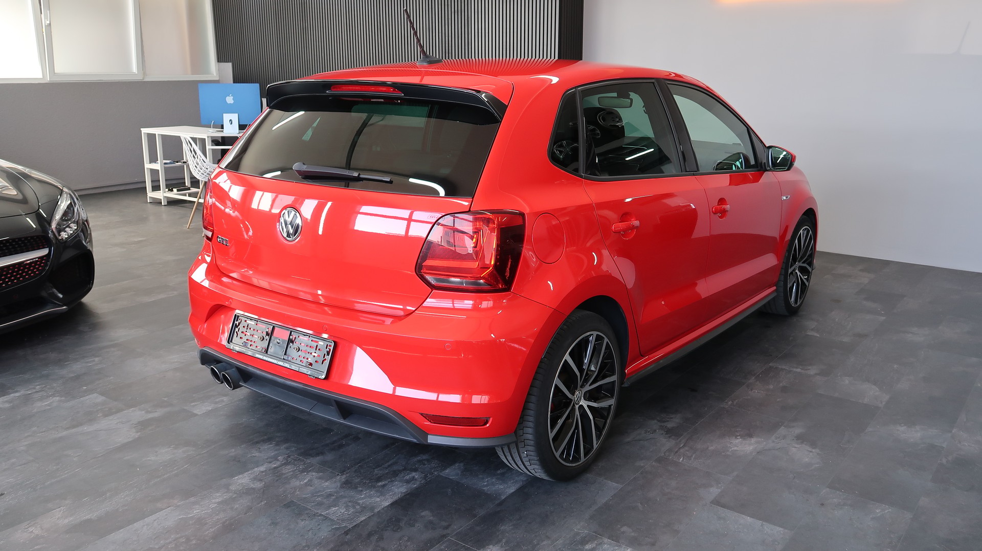 VW Polo 1.8 TSI GTI / CH / 192PS / 1ERE MAIN / GARANTIE-image-11