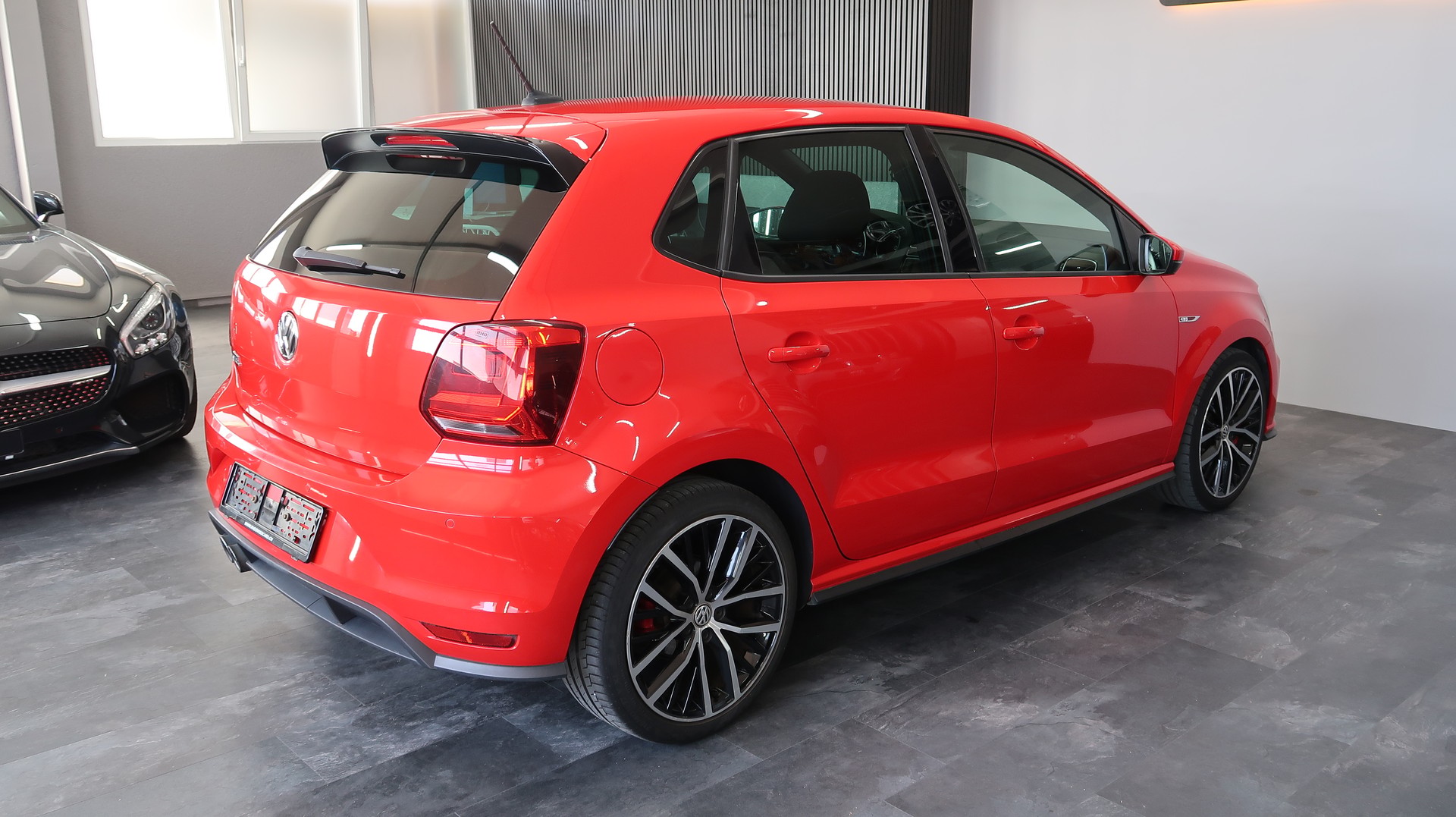 VW Polo 1.8 TSI GTI / CH / 192PS / 1ERE MAIN / GARANTIE-image-10
