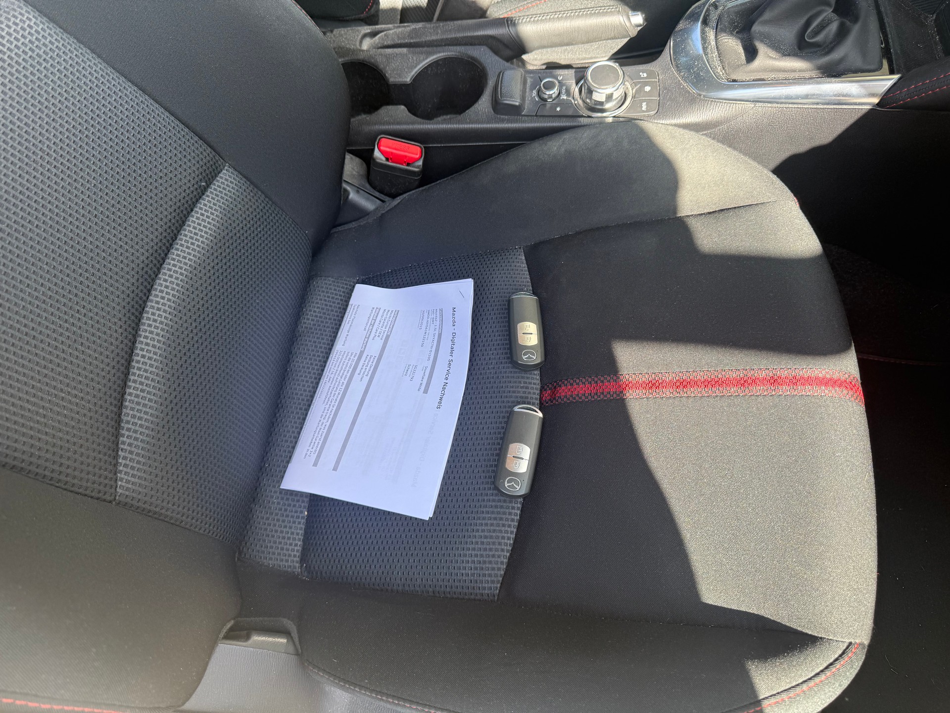 MAZDA 2 1.5 CD 16V Skyactiv-D Ambition-image-7