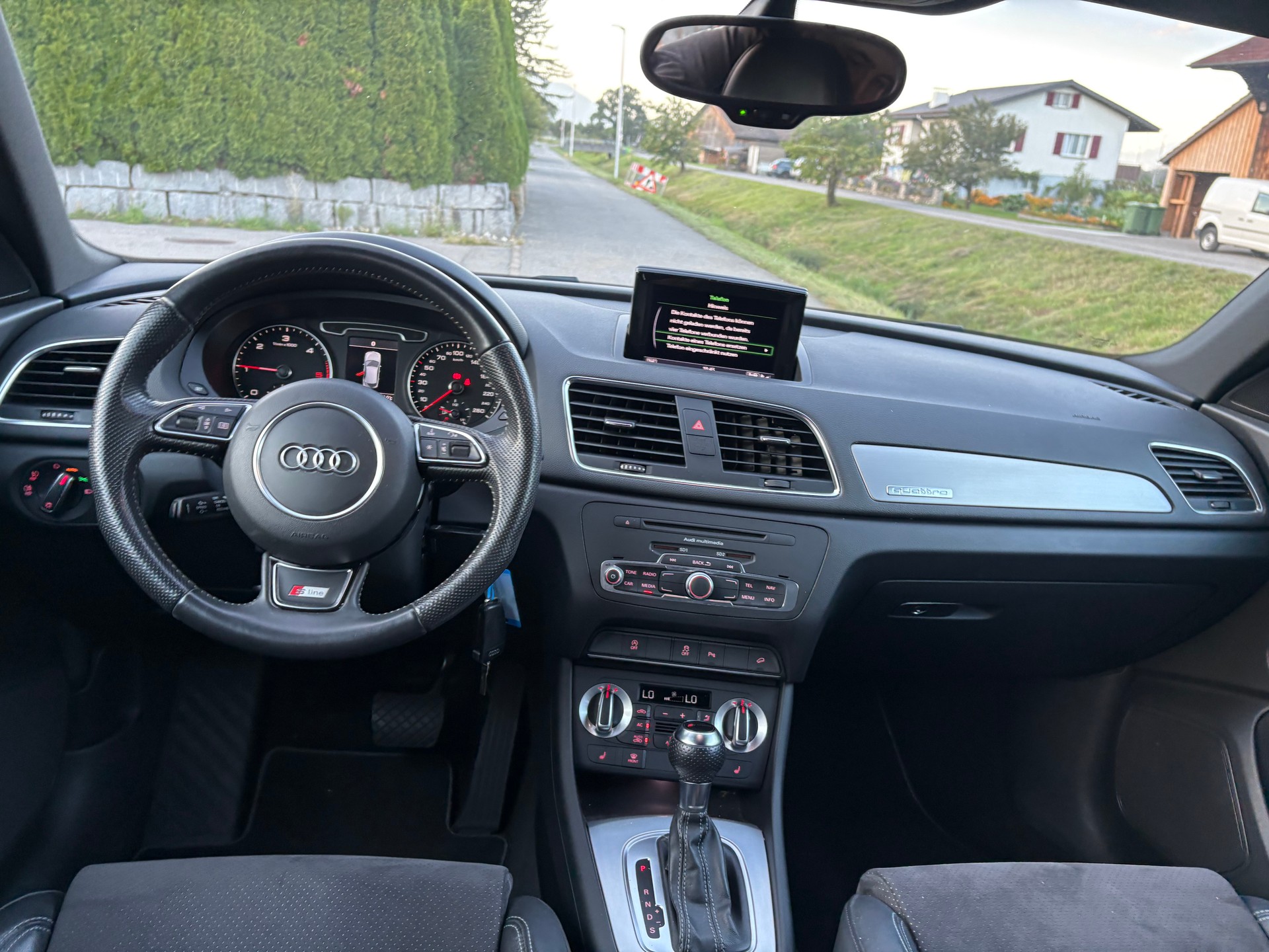 AUDI Q3 2.0 TDI quattro S-tronic-image-7