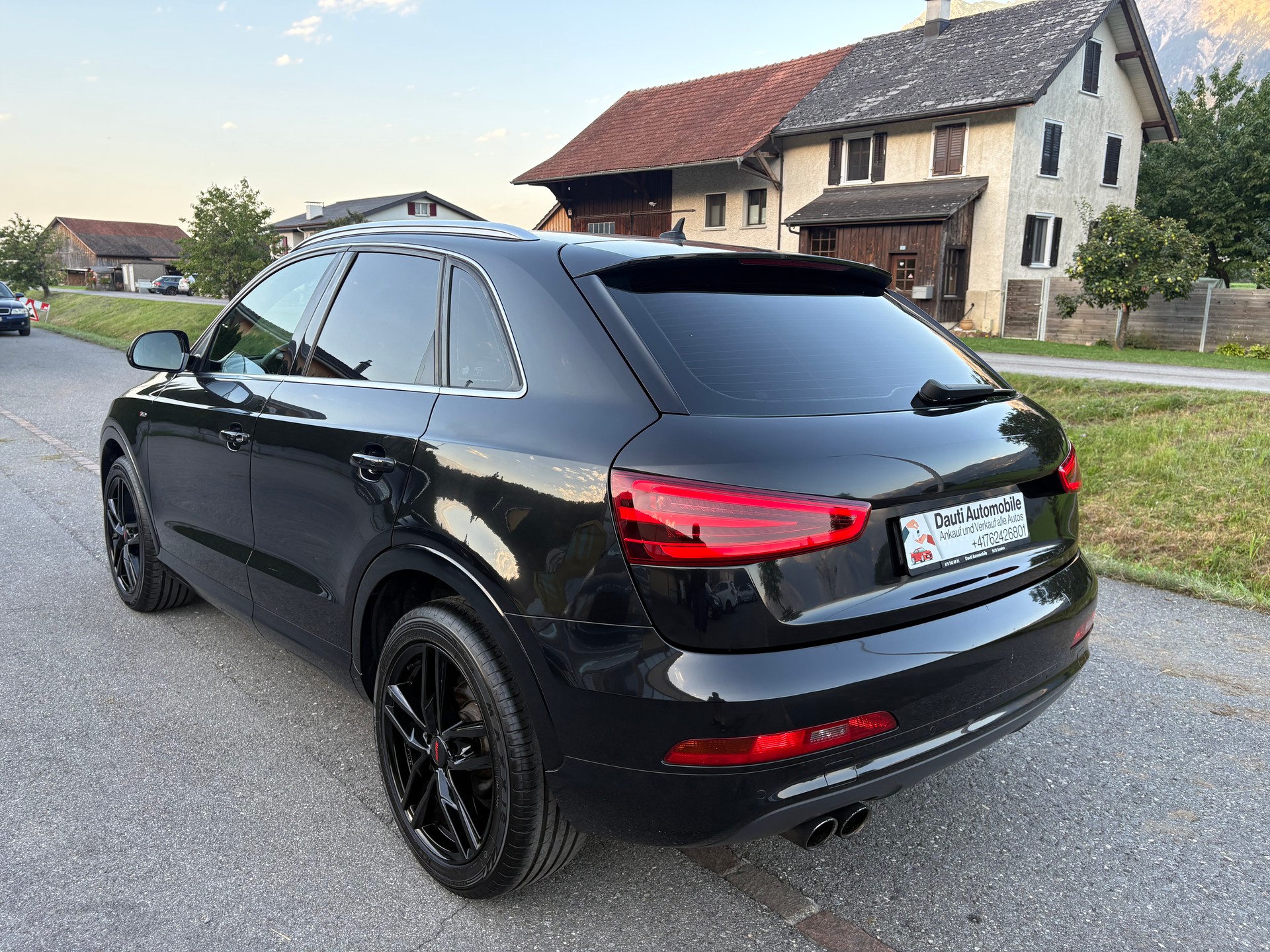 AUDI Q3 2.0 TDI quattro S-tronic-image-5