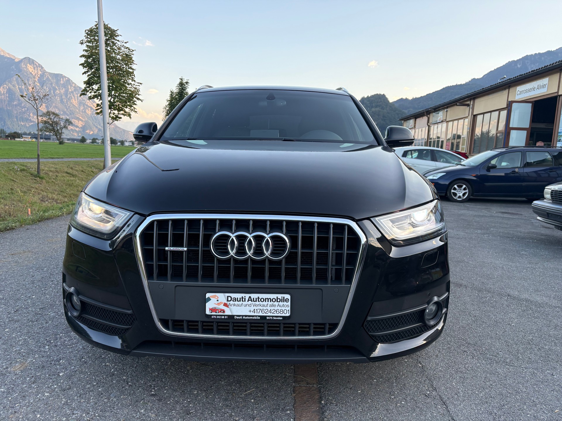 AUDI Q3 2.0 TDI quattro S-tronic-image-1