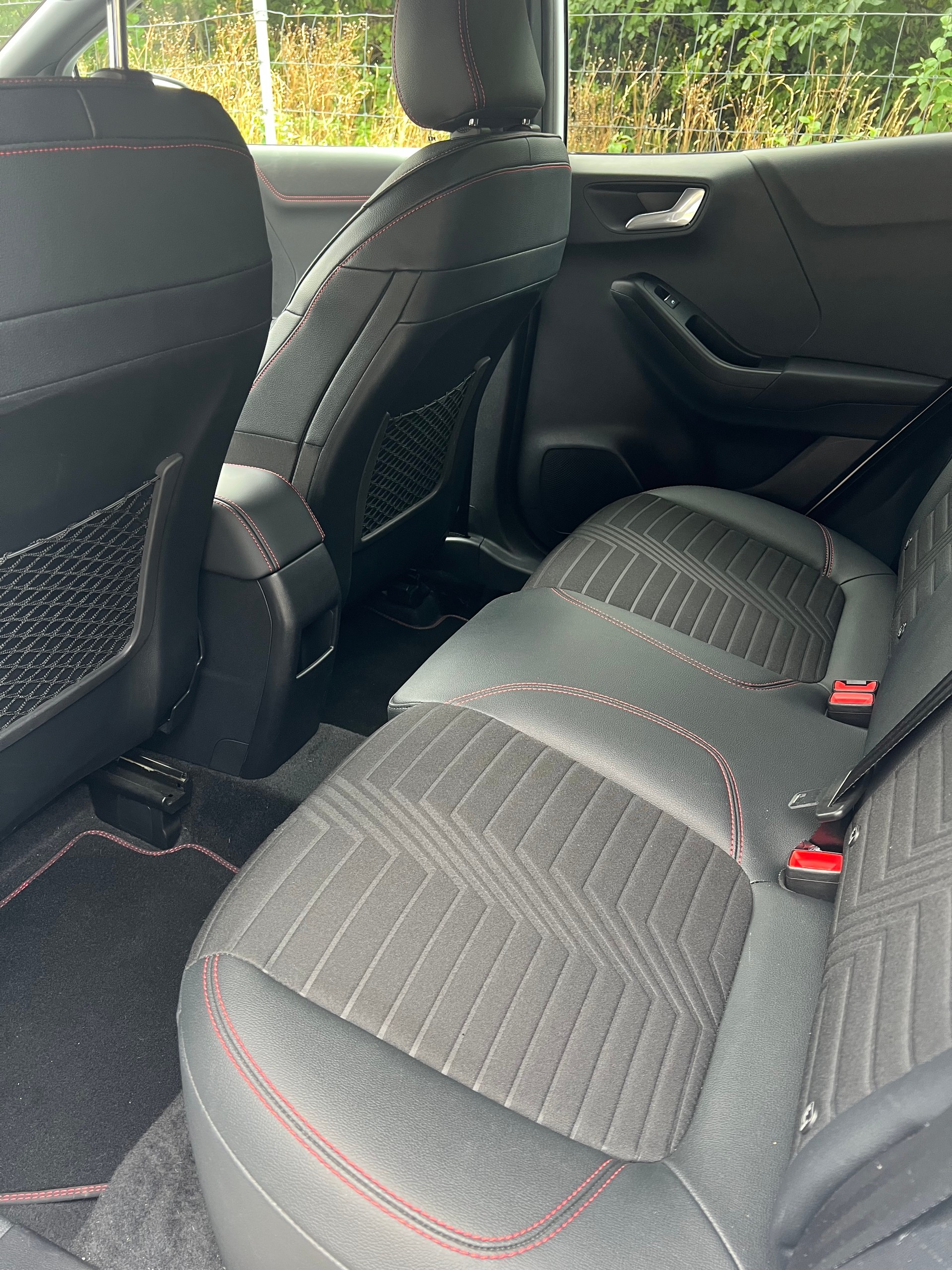 FORD 1.0 EcoB Hybrid 155 ST-Line Design-image-3