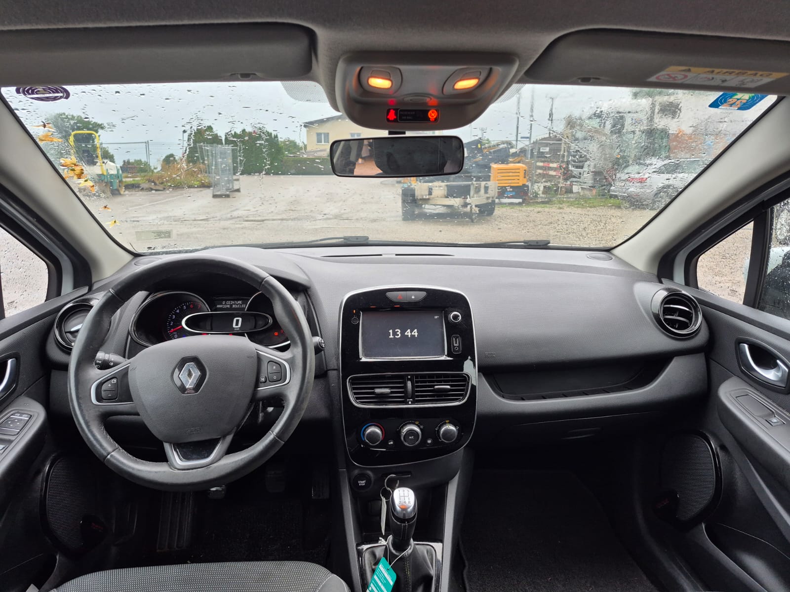 RENAULT Clio 0.9 12V Zen-image-8