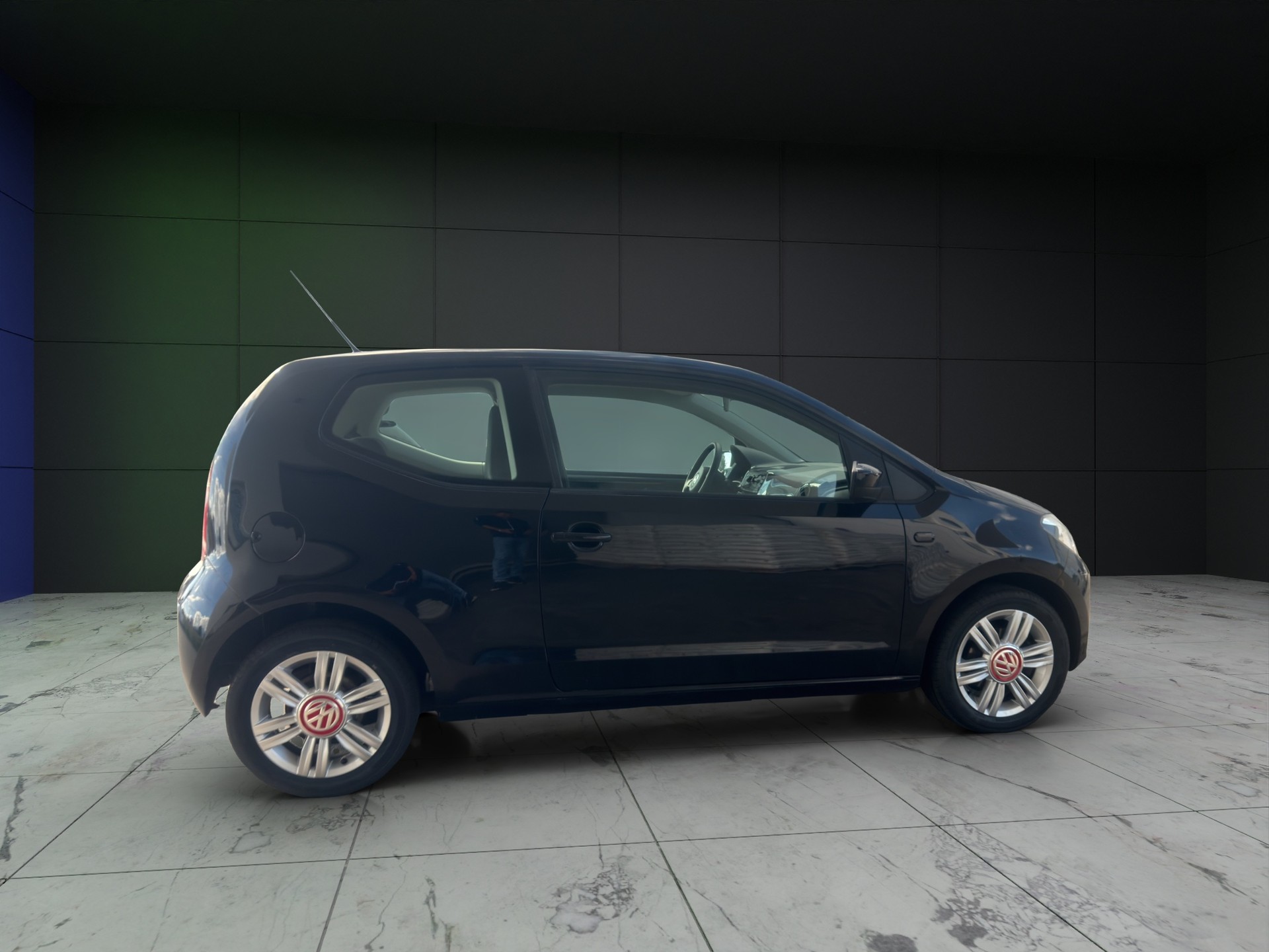 VW Up 1.0 black up-image-12