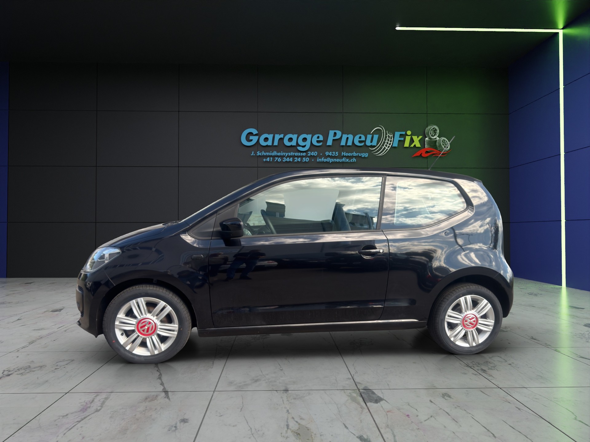 VW Up 1.0 black up-image-1