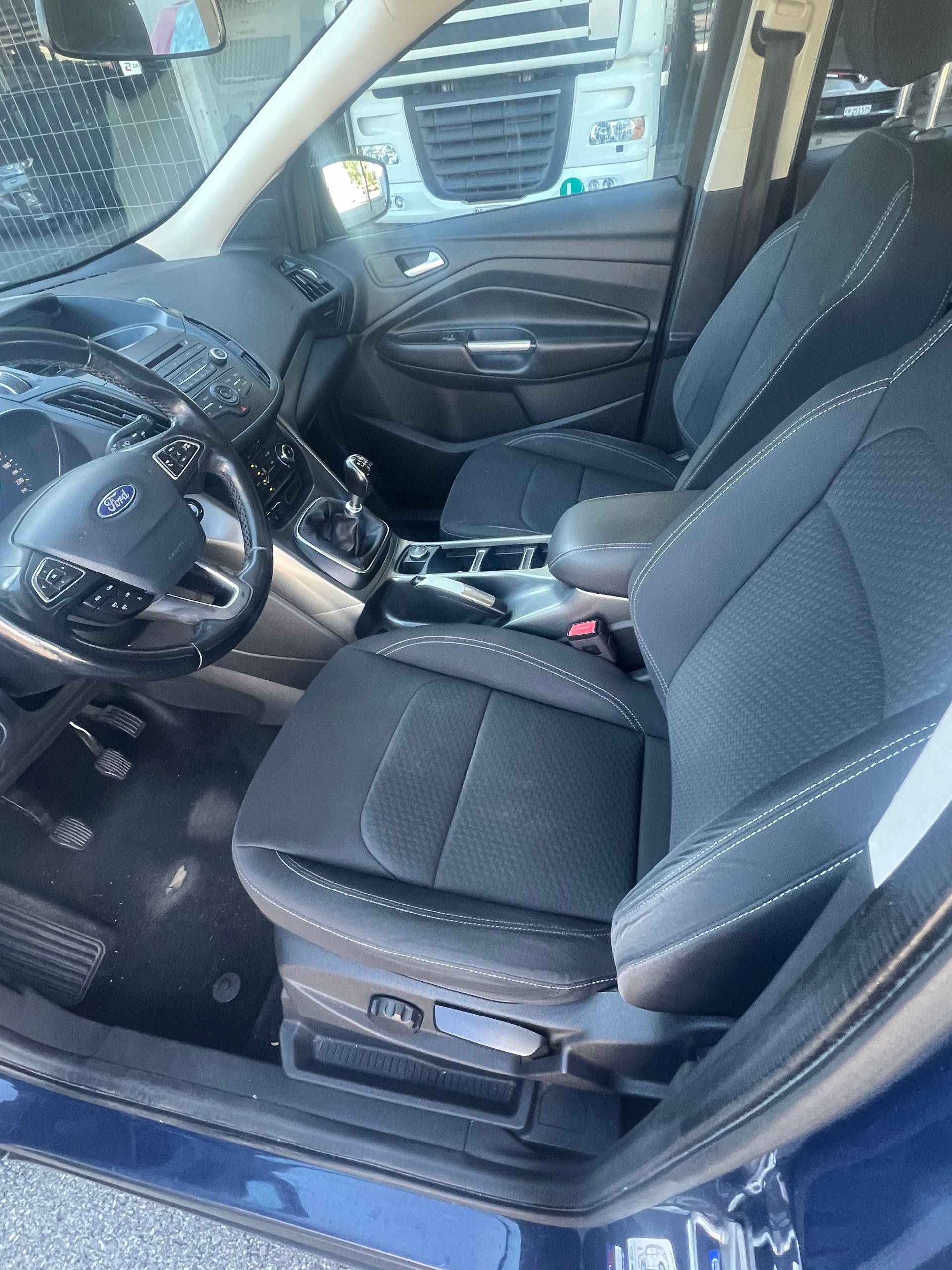 FORD Kuga 1.5 SCTi Trend 2WD-image-8
