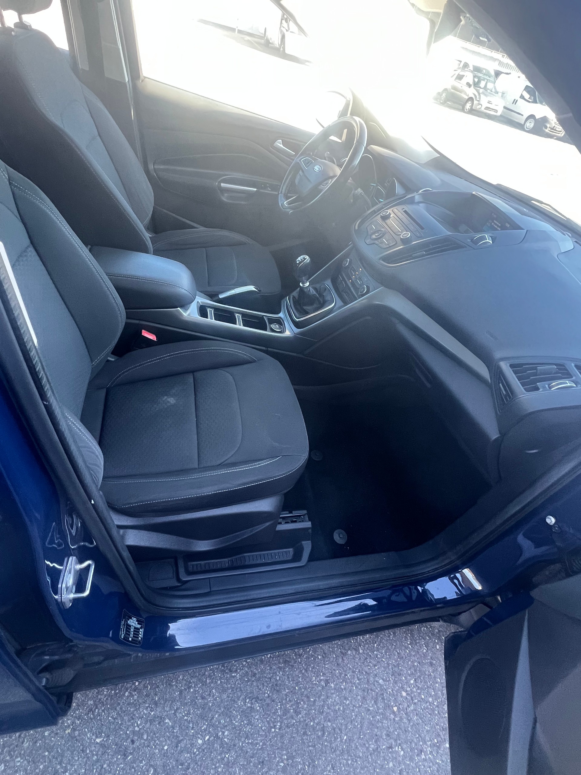 FORD Kuga 1.5 SCTi Trend 2WD-image-9