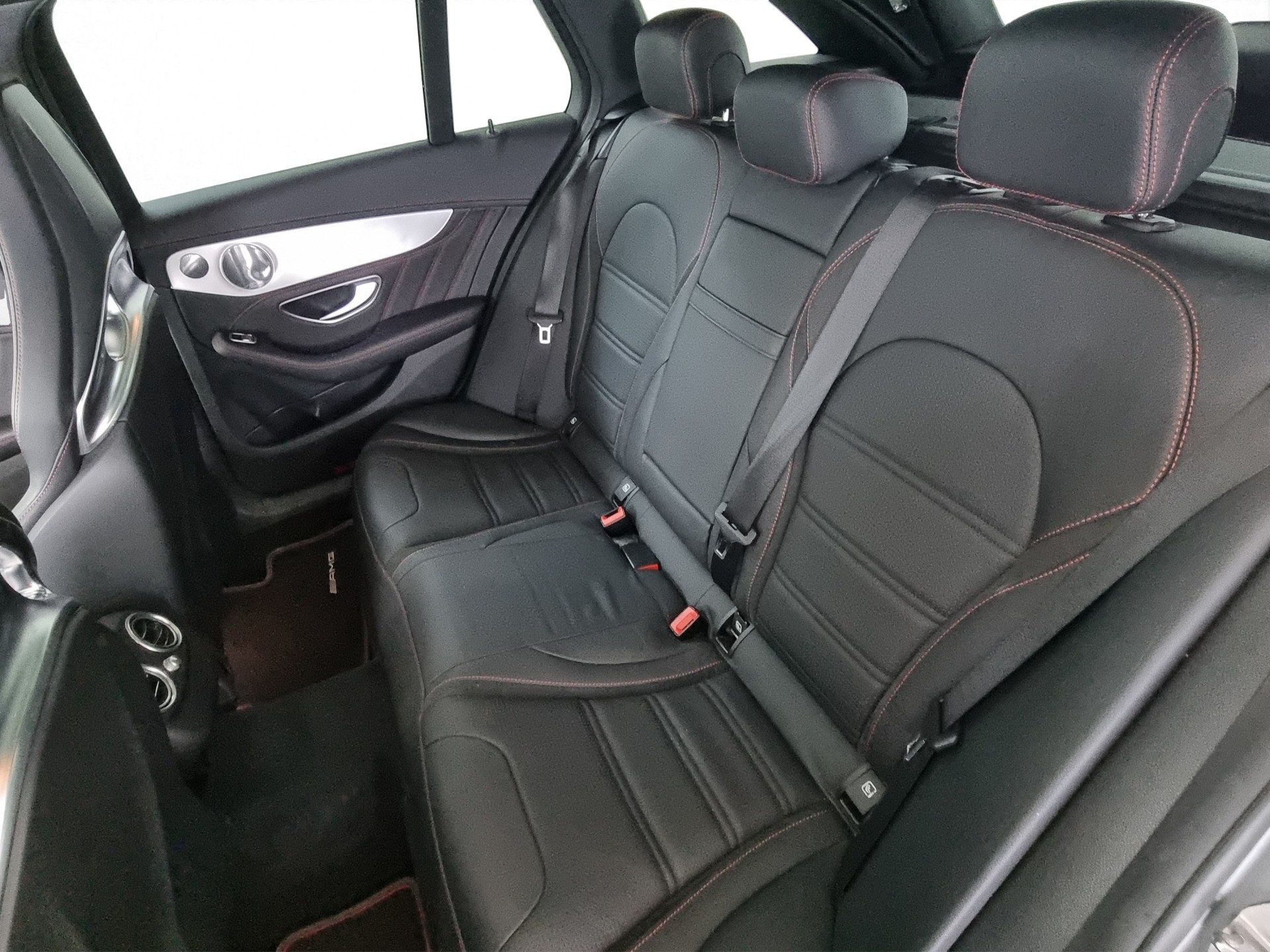 MERCEDES-BENZ C 43 AMG 4matic-image-6