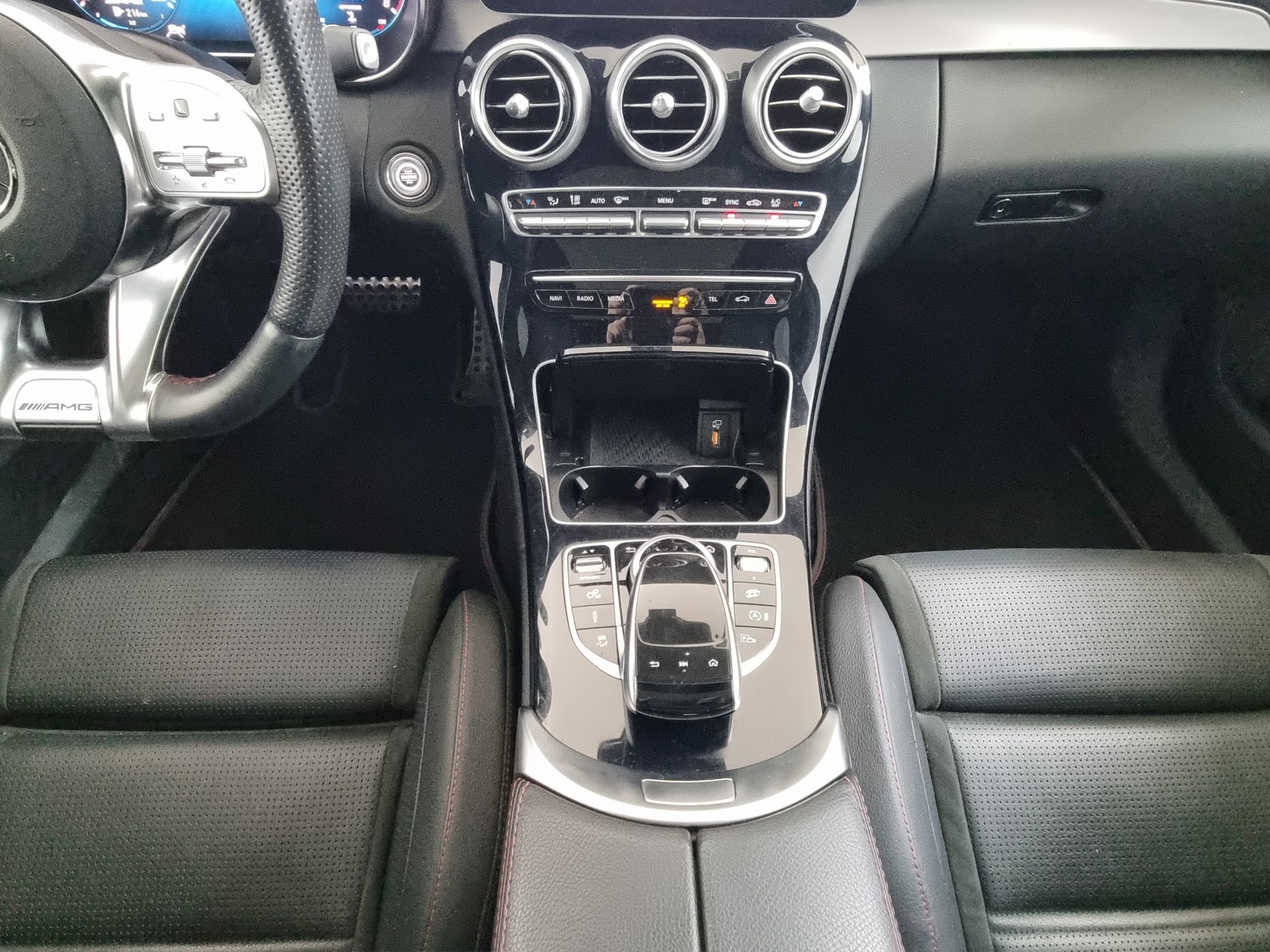 MERCEDES-BENZ C 43 AMG 4matic-image-9