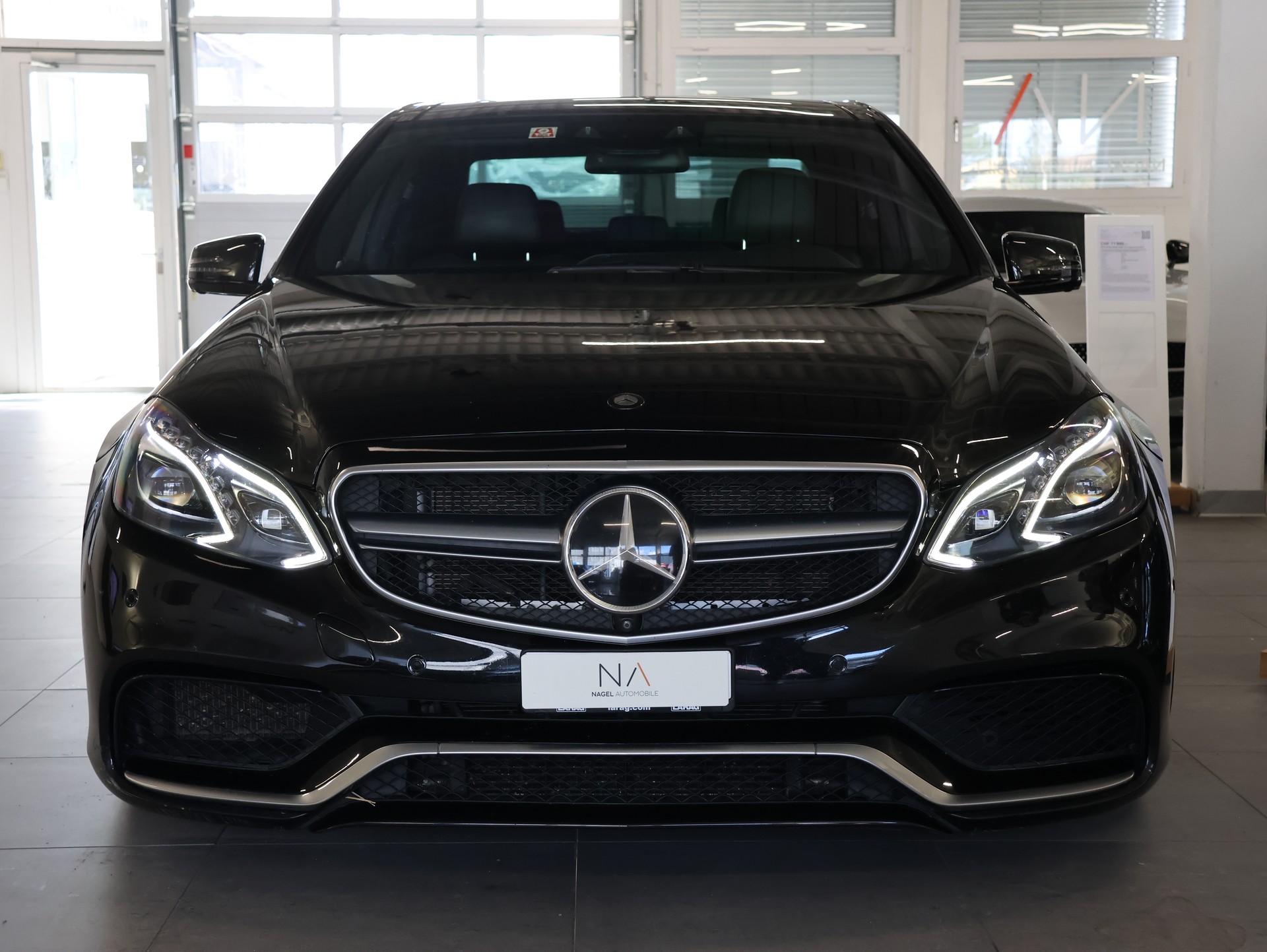 MERCEDES-BENZ E 63 AMG 4Matic Speedshift *OBSIDIANSCHWARZ-LACKIERUNG*-image-2