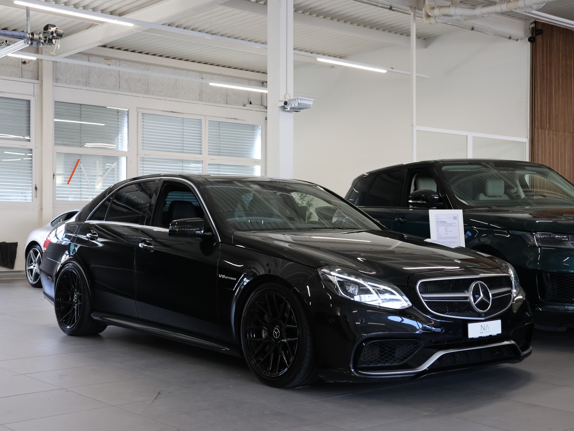 MERCEDES-BENZ E 63 AMG 4Matic Speedshift *OBSIDIANSCHWARZ-LACKIERUNG*-image-1