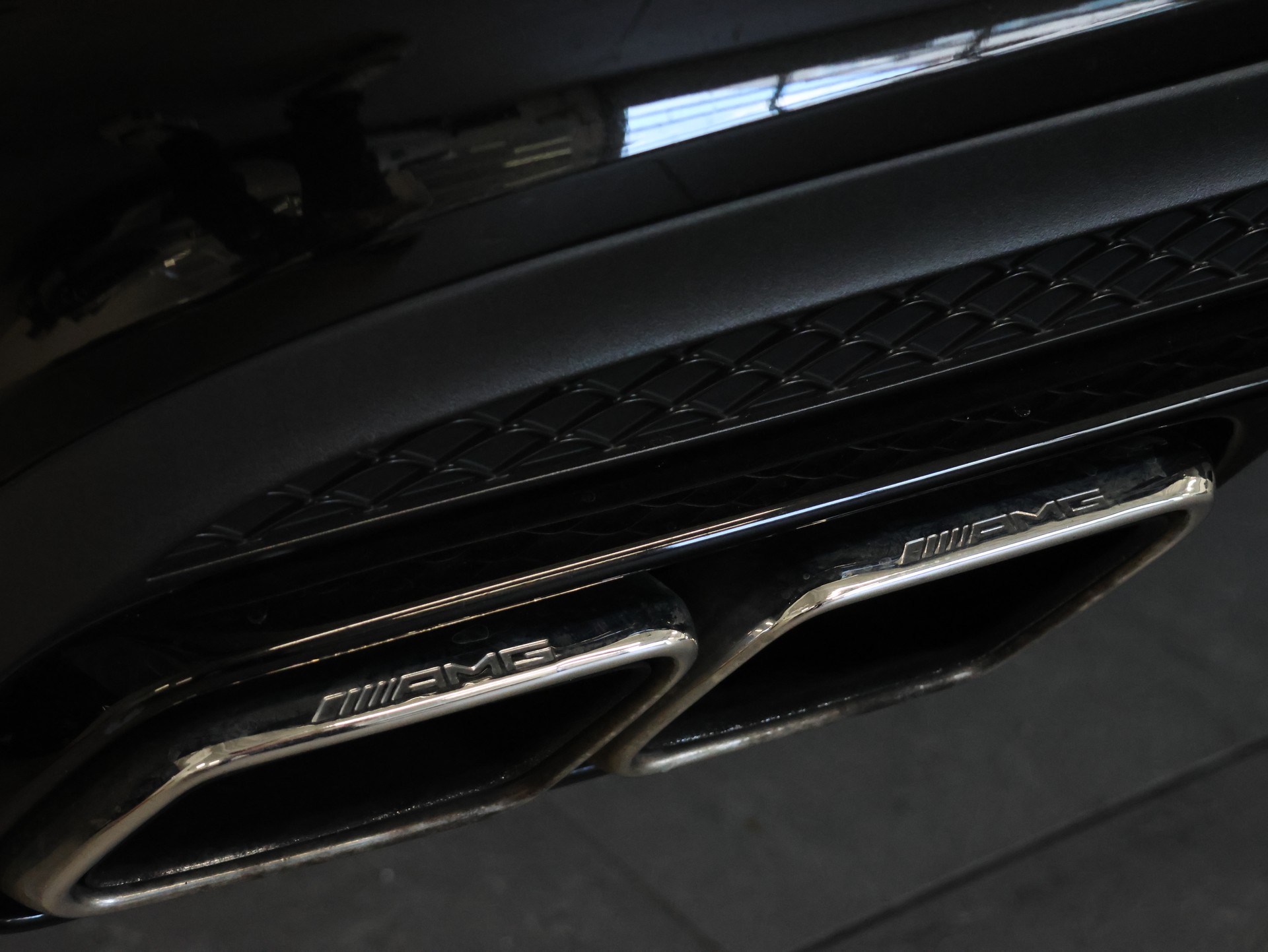 MERCEDES-BENZ E 63 AMG 4Matic Speedshift *OBSIDIANSCHWARZ-LACKIERUNG*-image-38