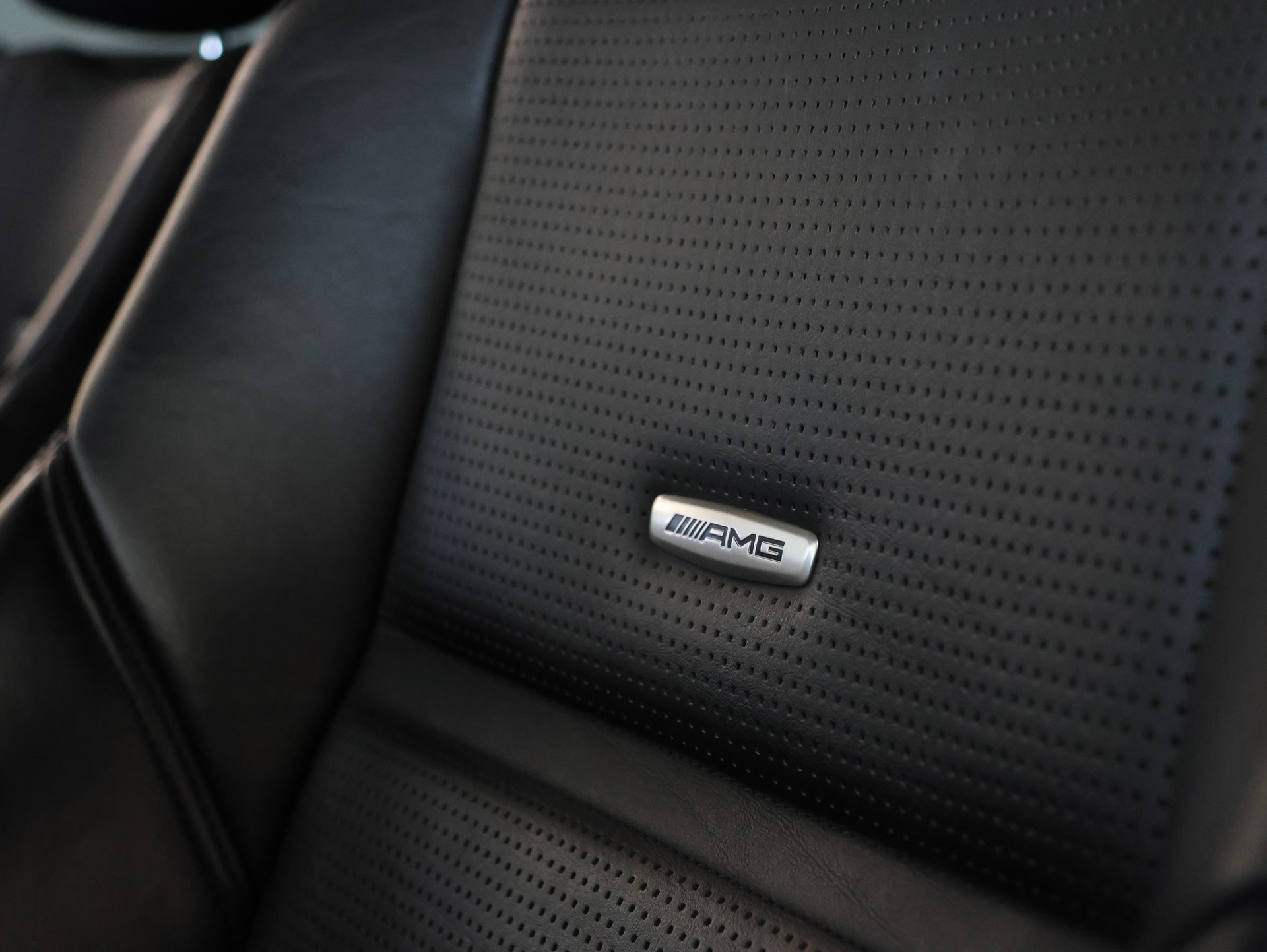 MERCEDES-BENZ E 63 AMG 4Matic Speedshift *OBSIDIANSCHWARZ-LACKIERUNG*-image-15