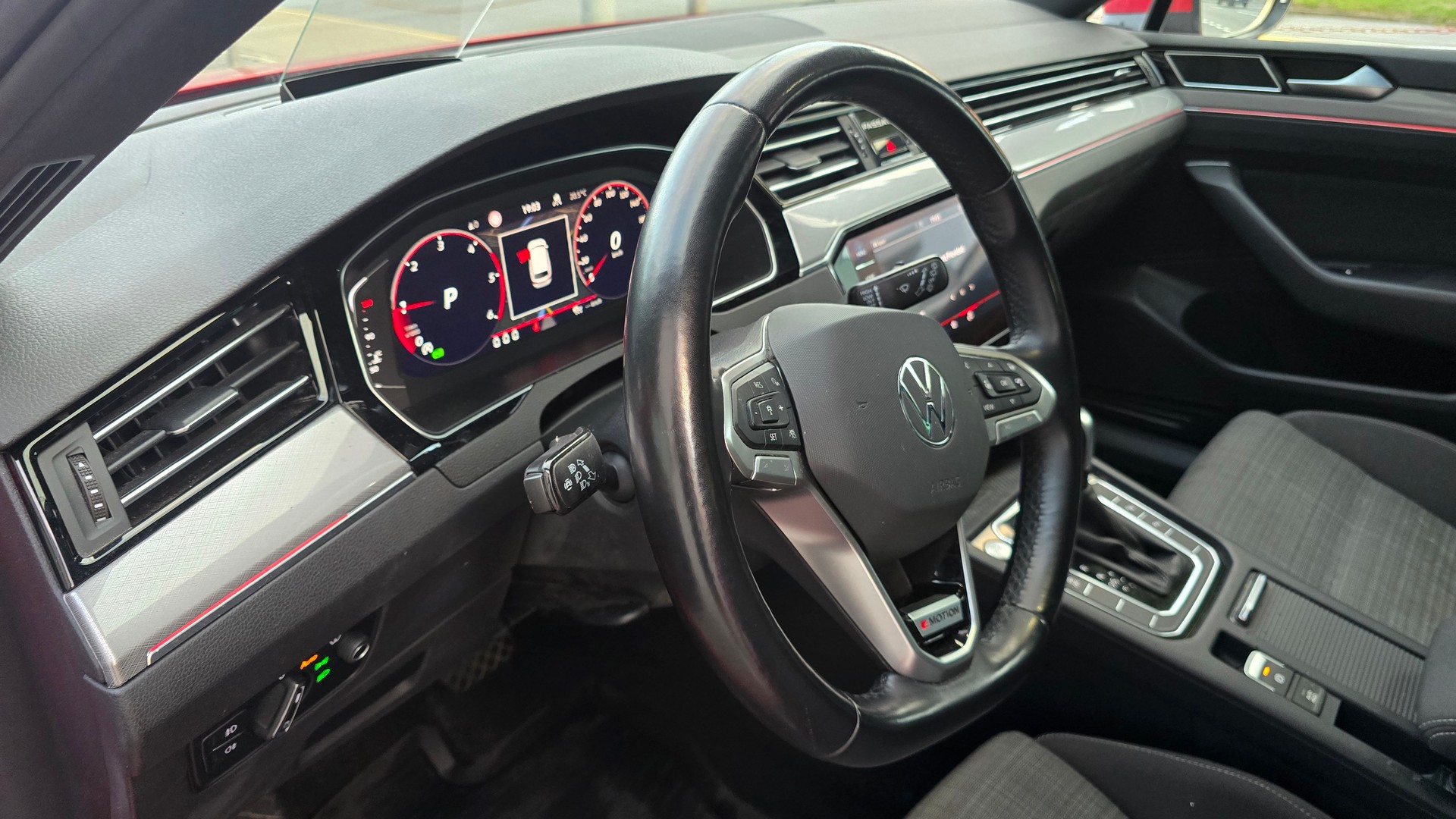 VW Passat 2.0 TDI BMT Business 4Motion DSG-image-16