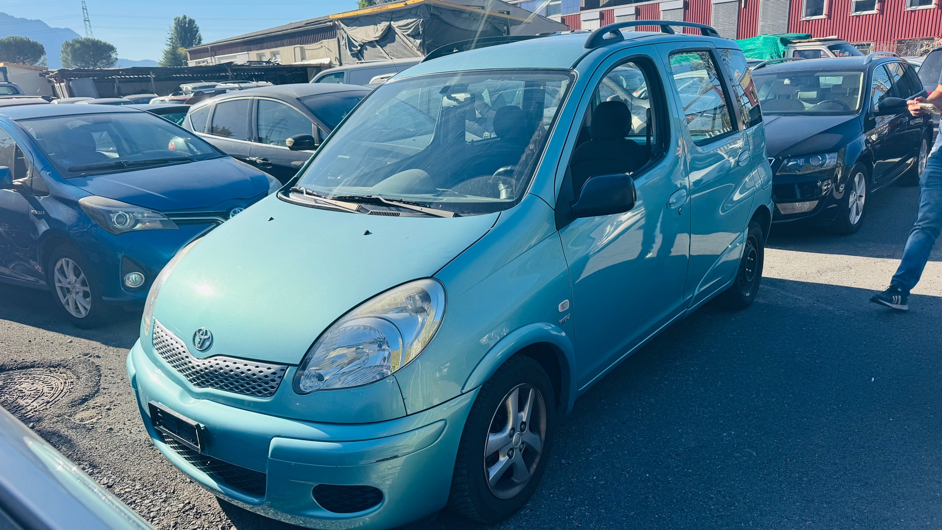 TOYOTA Yaris Verso 1.3 Linea Sol-image-6