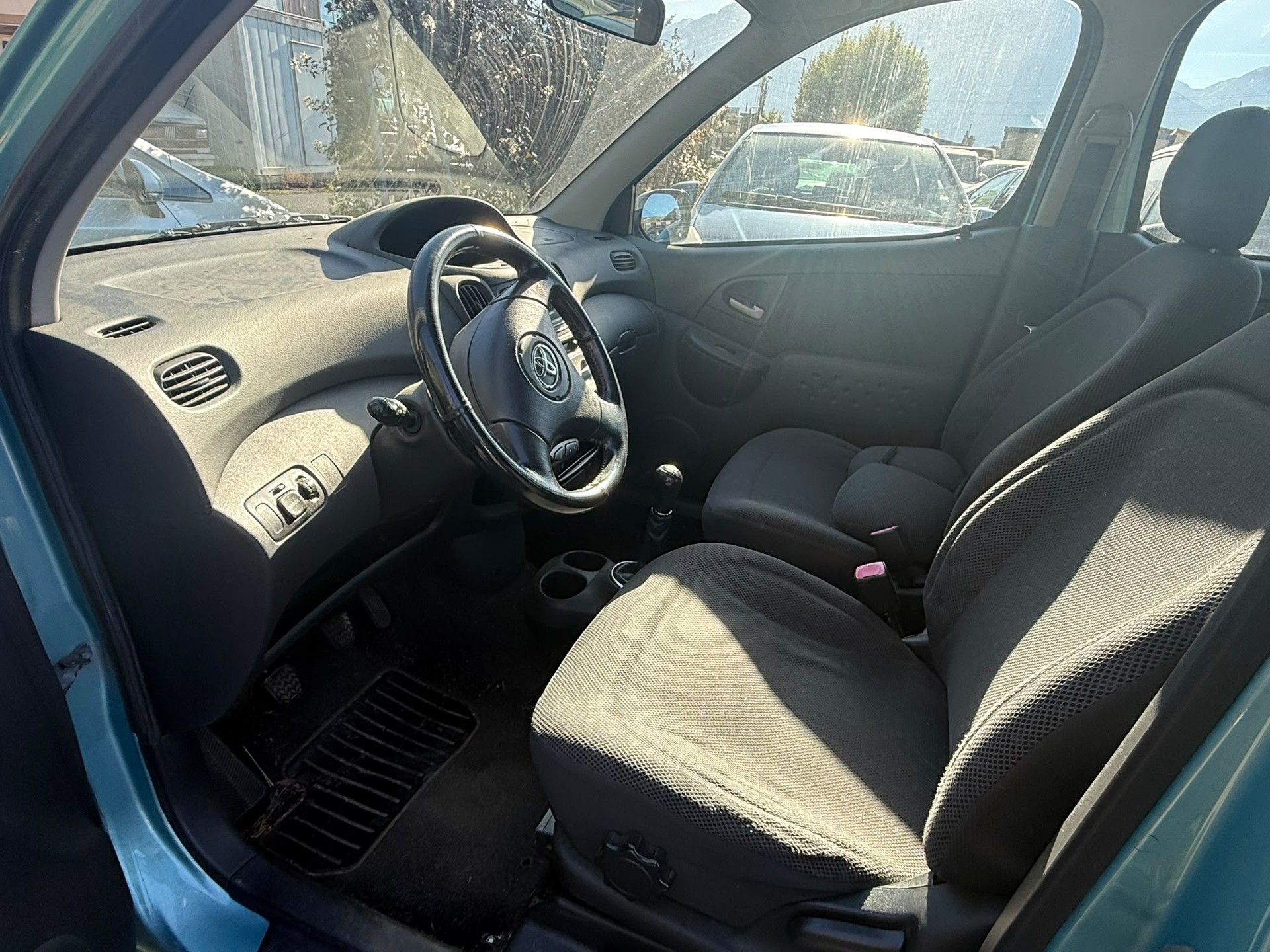 TOYOTA Yaris Verso 1.3 Linea Sol-image-4