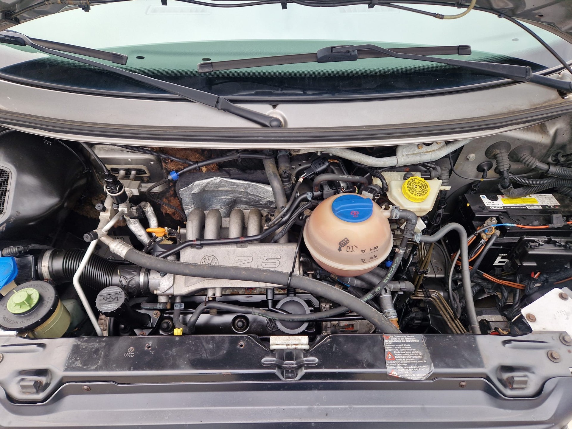 VW T4 Caravelle 2.5 ABS-image-14