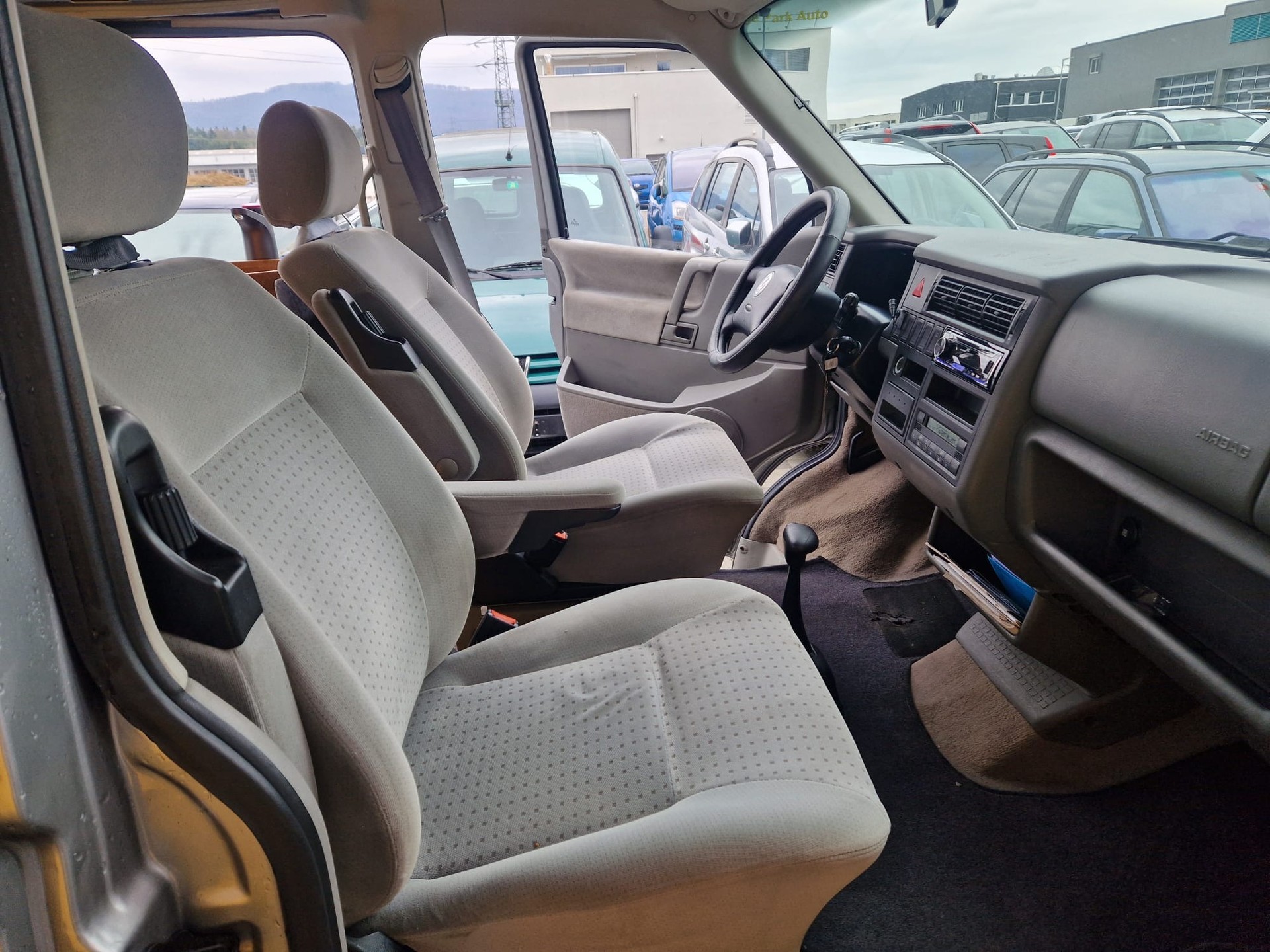 VW T4 Caravelle 2.5 ABS-image-8