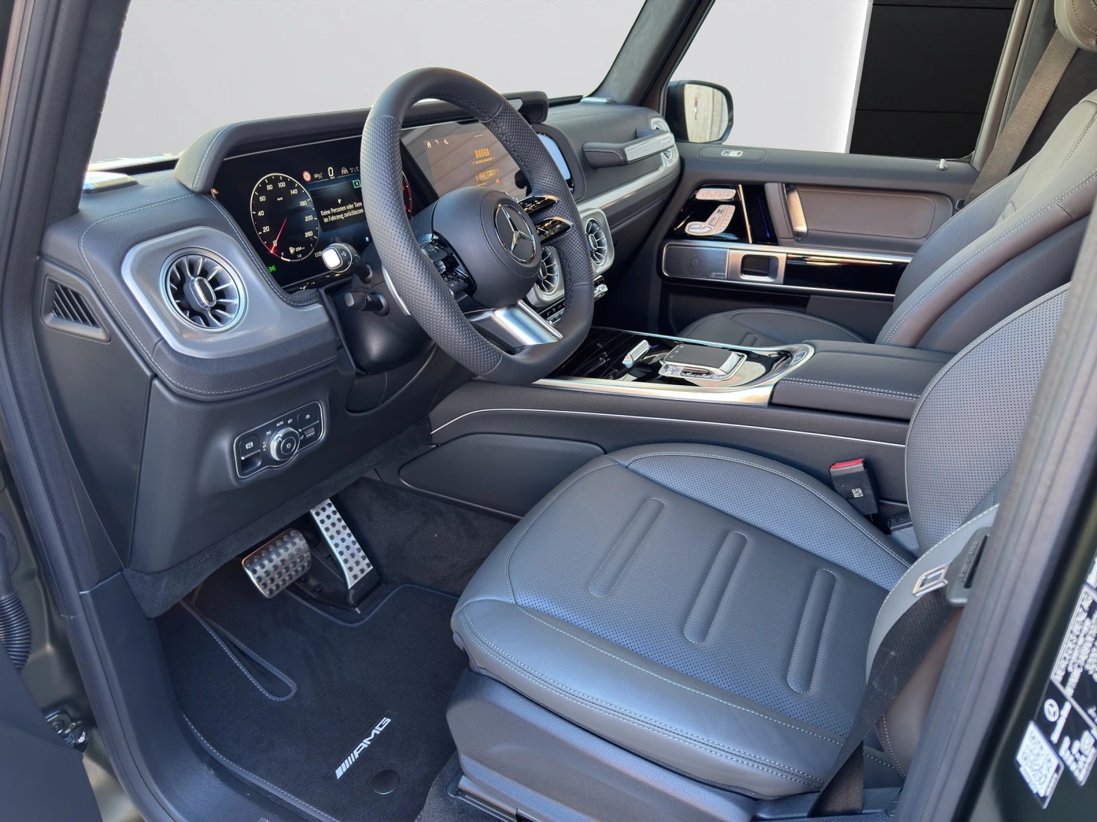 MERCEDES-BENZ G 450d 9G-Tronic-image-8