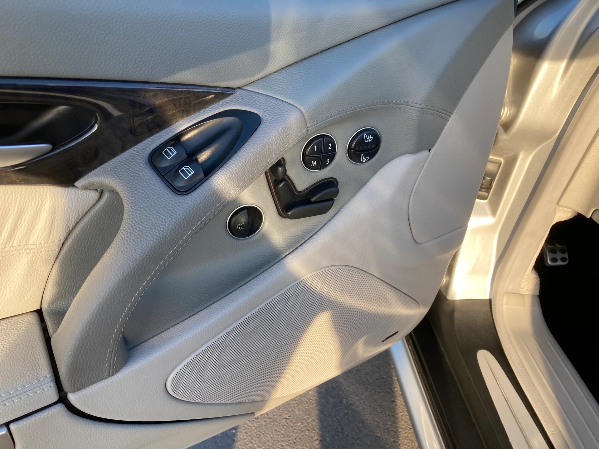 MERCEDES-BENZ SL 600 Automatic-image-14