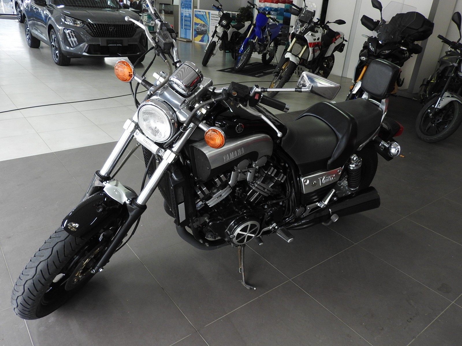 YAMAHA V-MAX VMX 1200-image-4