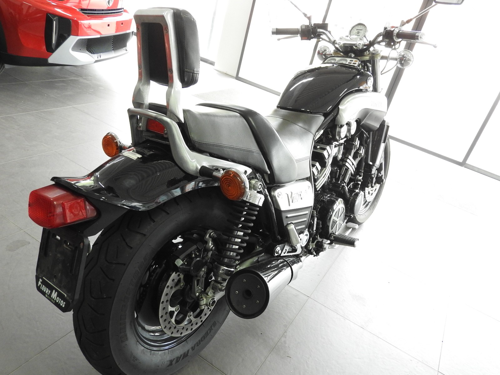 YAMAHA V-MAX VMX 1200-image-3