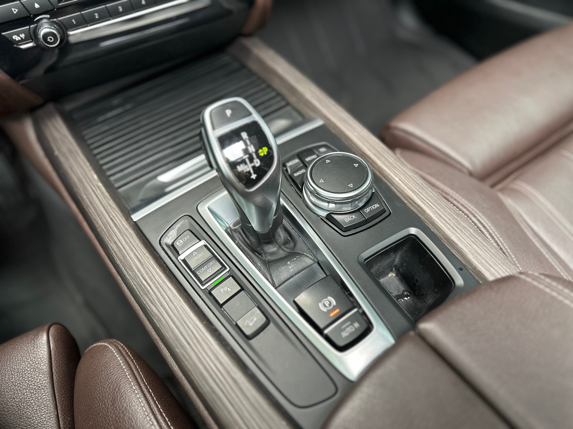 BMW X5 xDrive M50d Steptronic-image-12