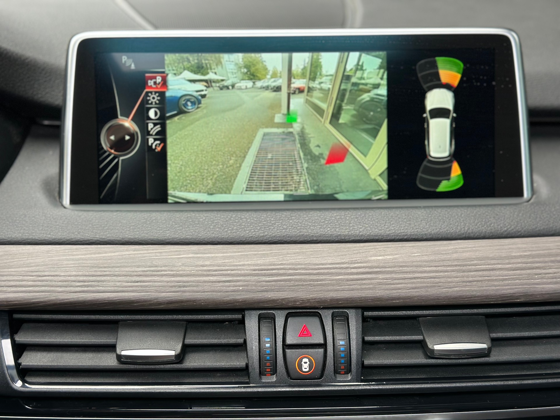 BMW X5 xDrive M50d Steptronic-image-11