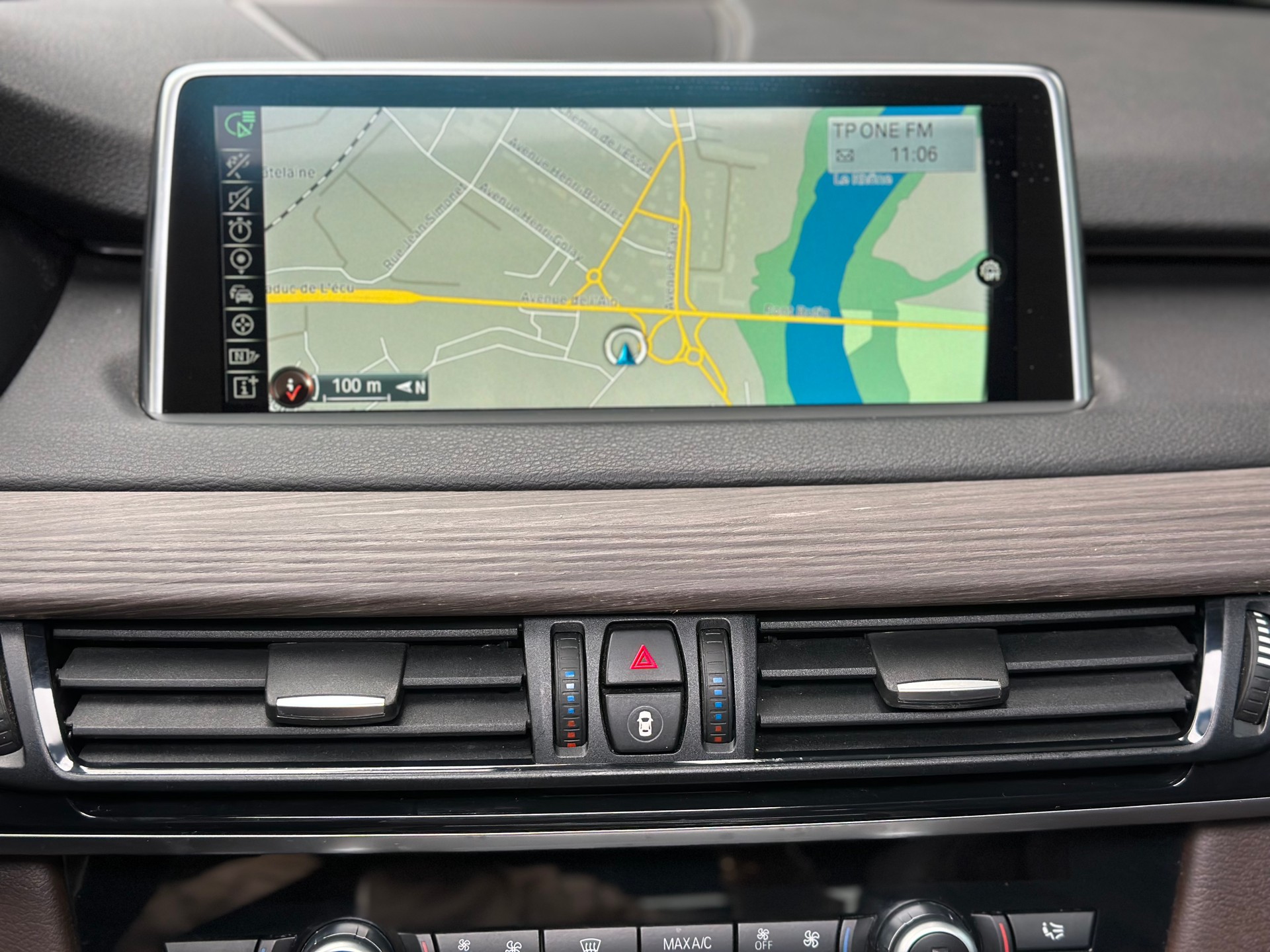 BMW X5 xDrive M50d Steptronic-image-10