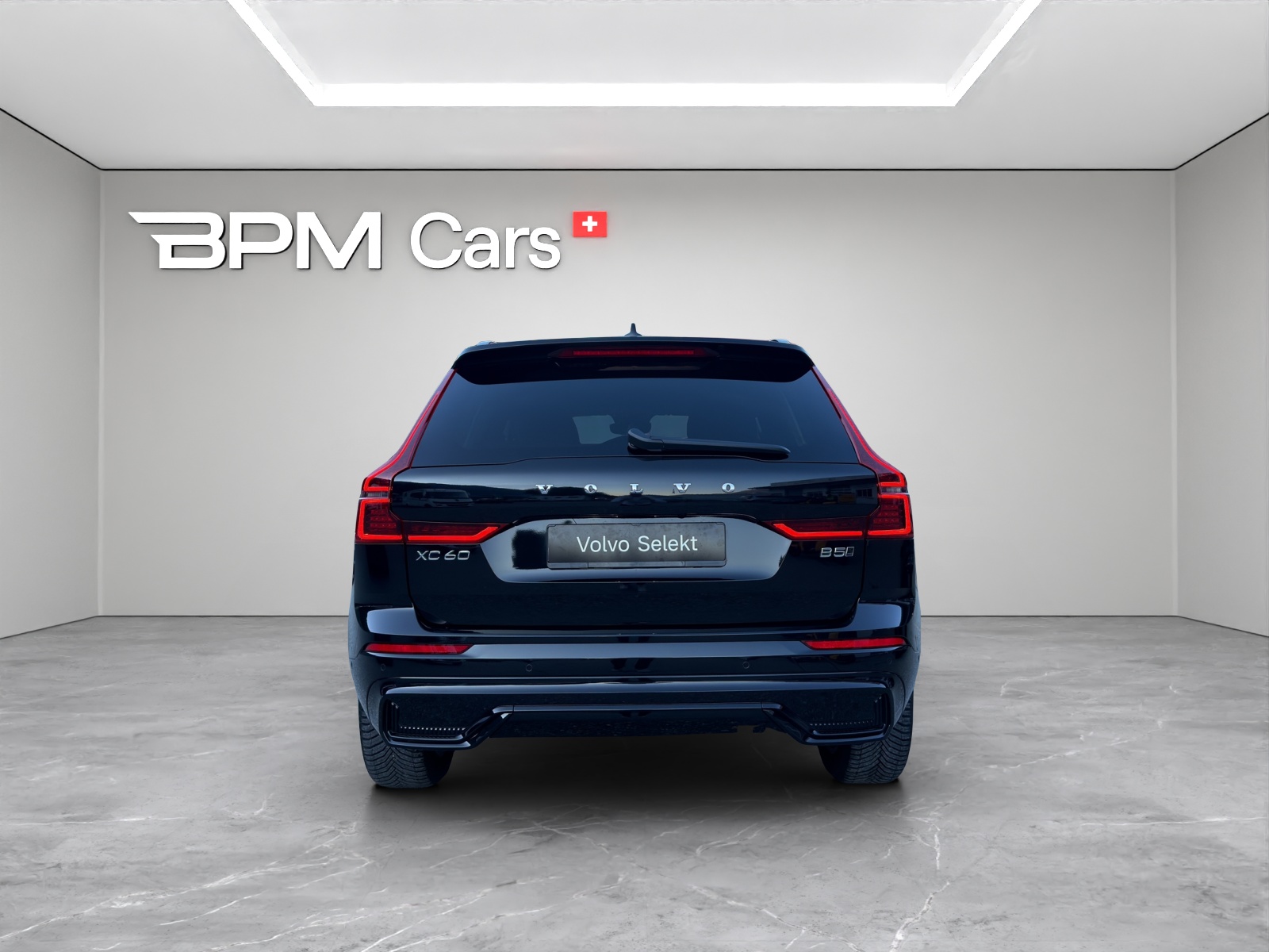 VOLVO XC60 2.0 B5 MH Plus Dark AWD-showroom-element-2