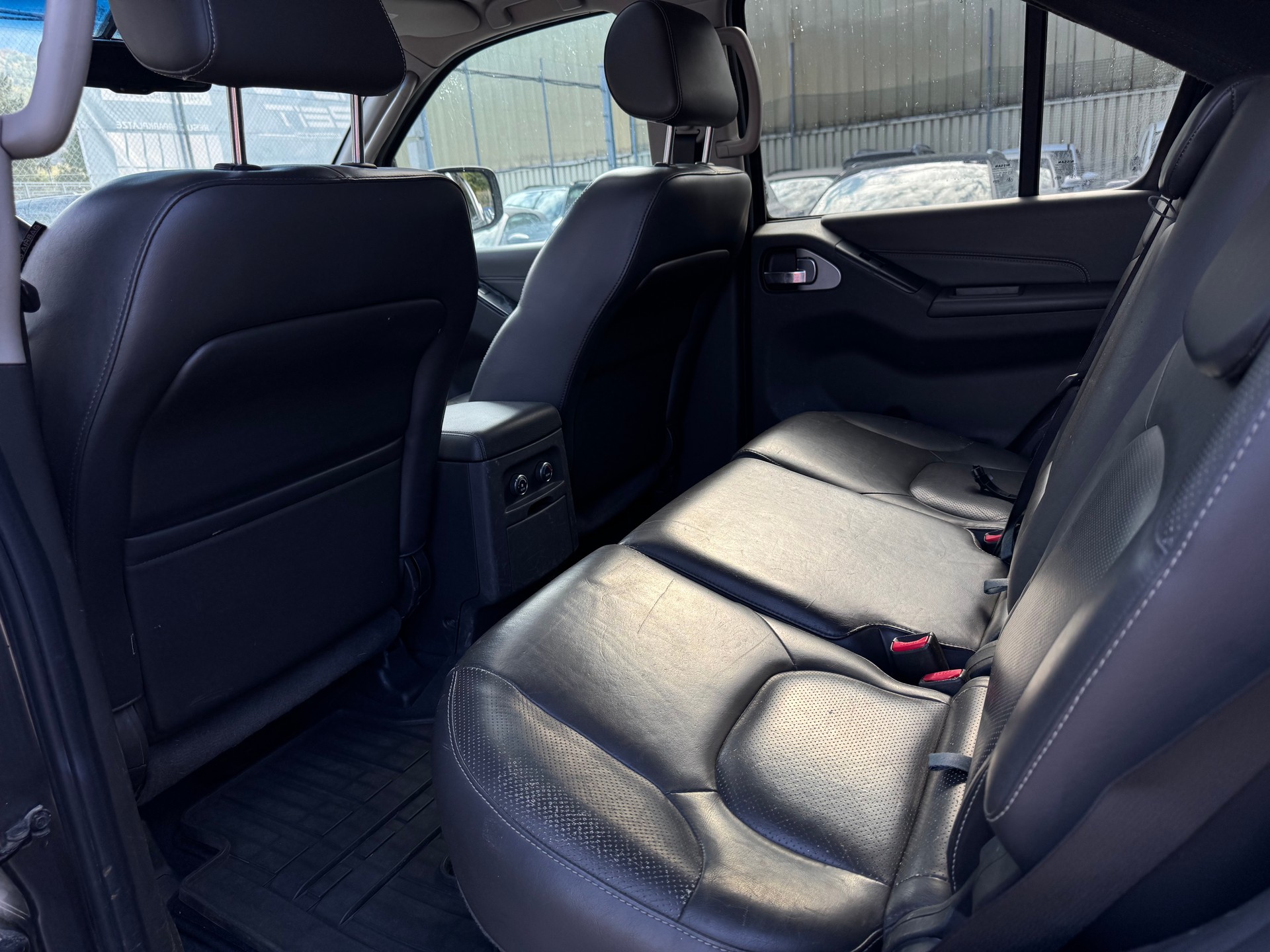NISSAN Pathfinder 2.5 dCi XE-image-9