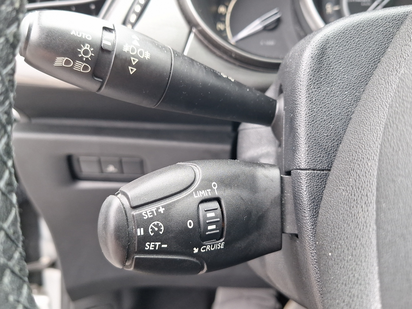 CITROEN Citroën C3 1.4 VTi Exclusive-image-15