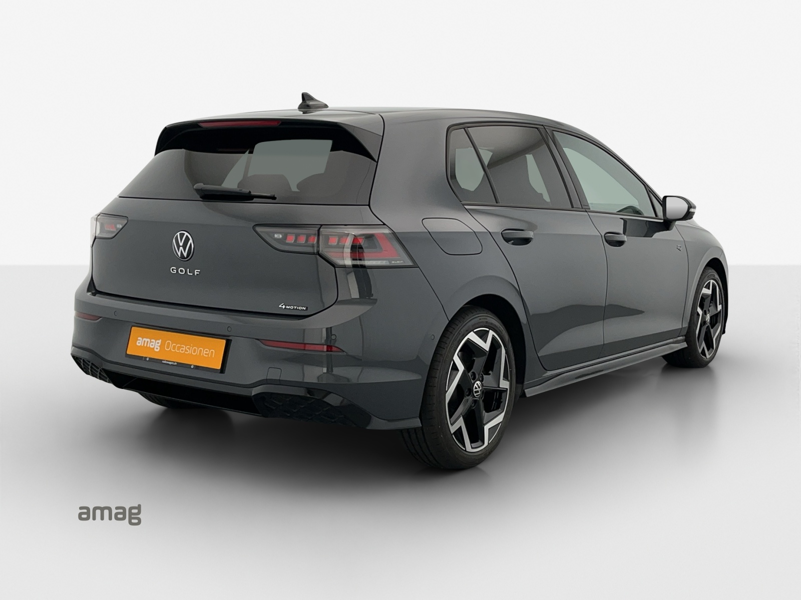 VW Golf 2.0 TSI R-Line DSG 4 Motion-image-4