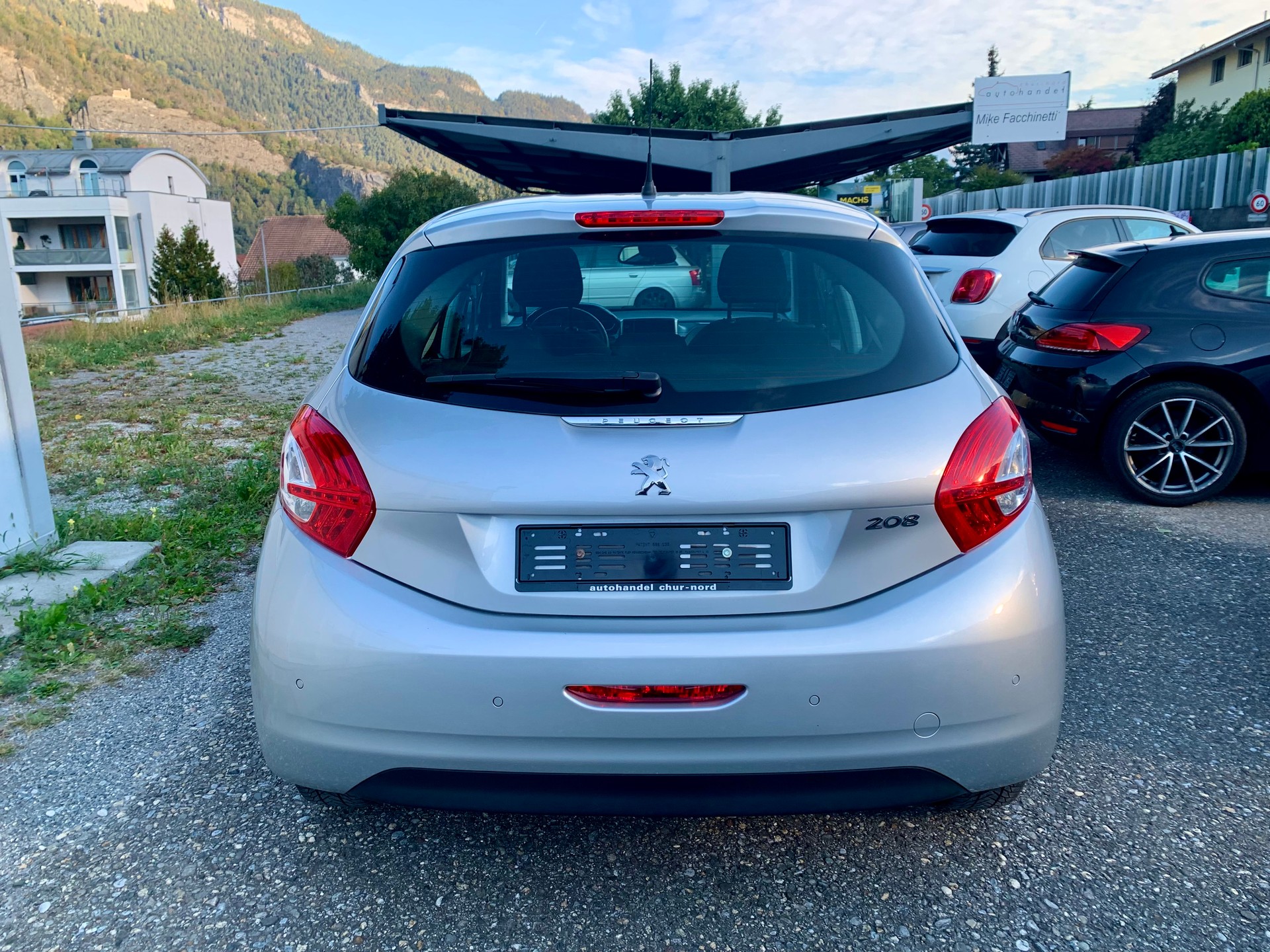 PEUGEOT 208 1.2 VTI Active-image-5